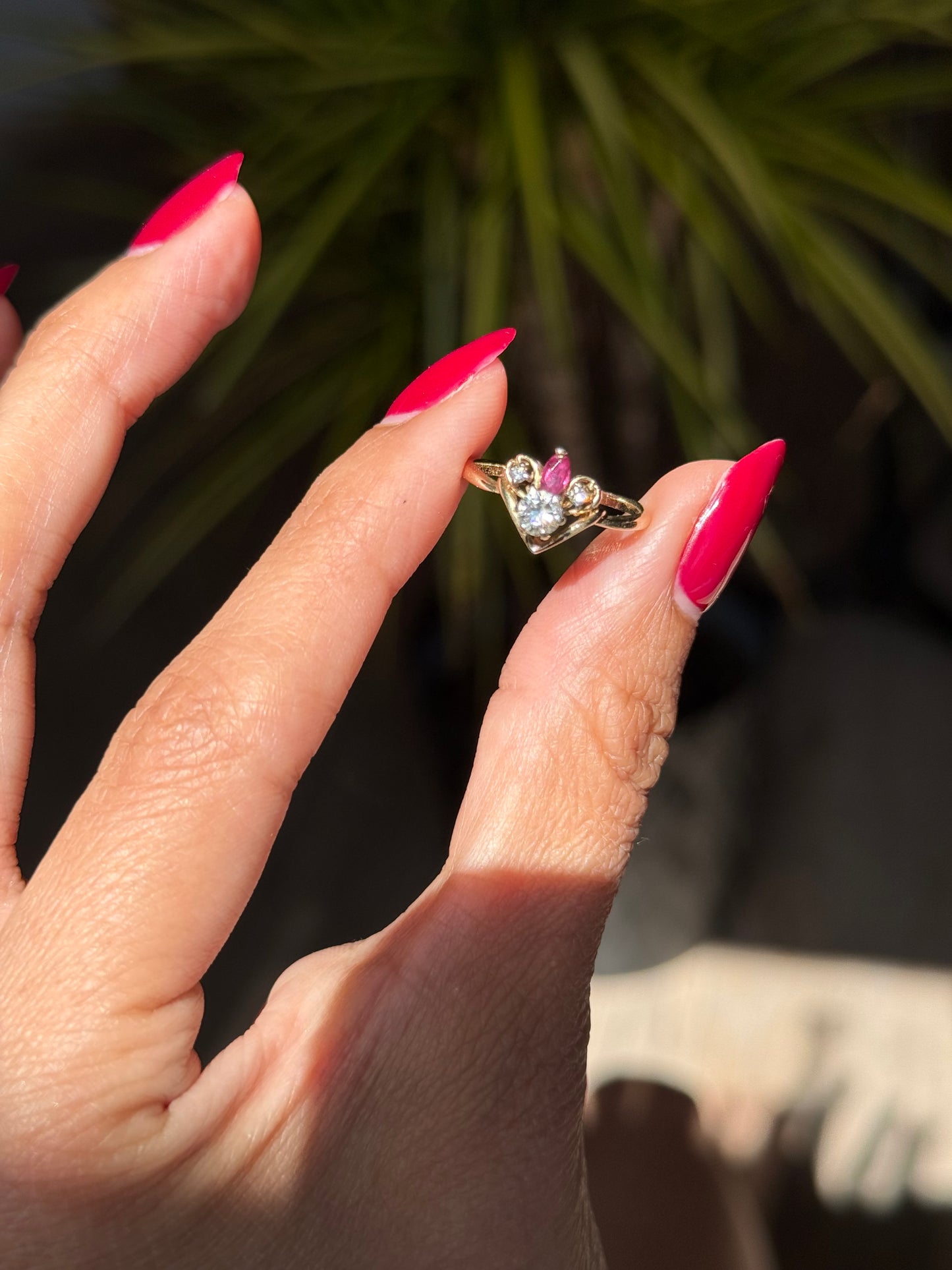 Adorable “Minnie Mouse” 14k Gold Quarter Carat Diamond & Ruby .40tcw Ring Size 5