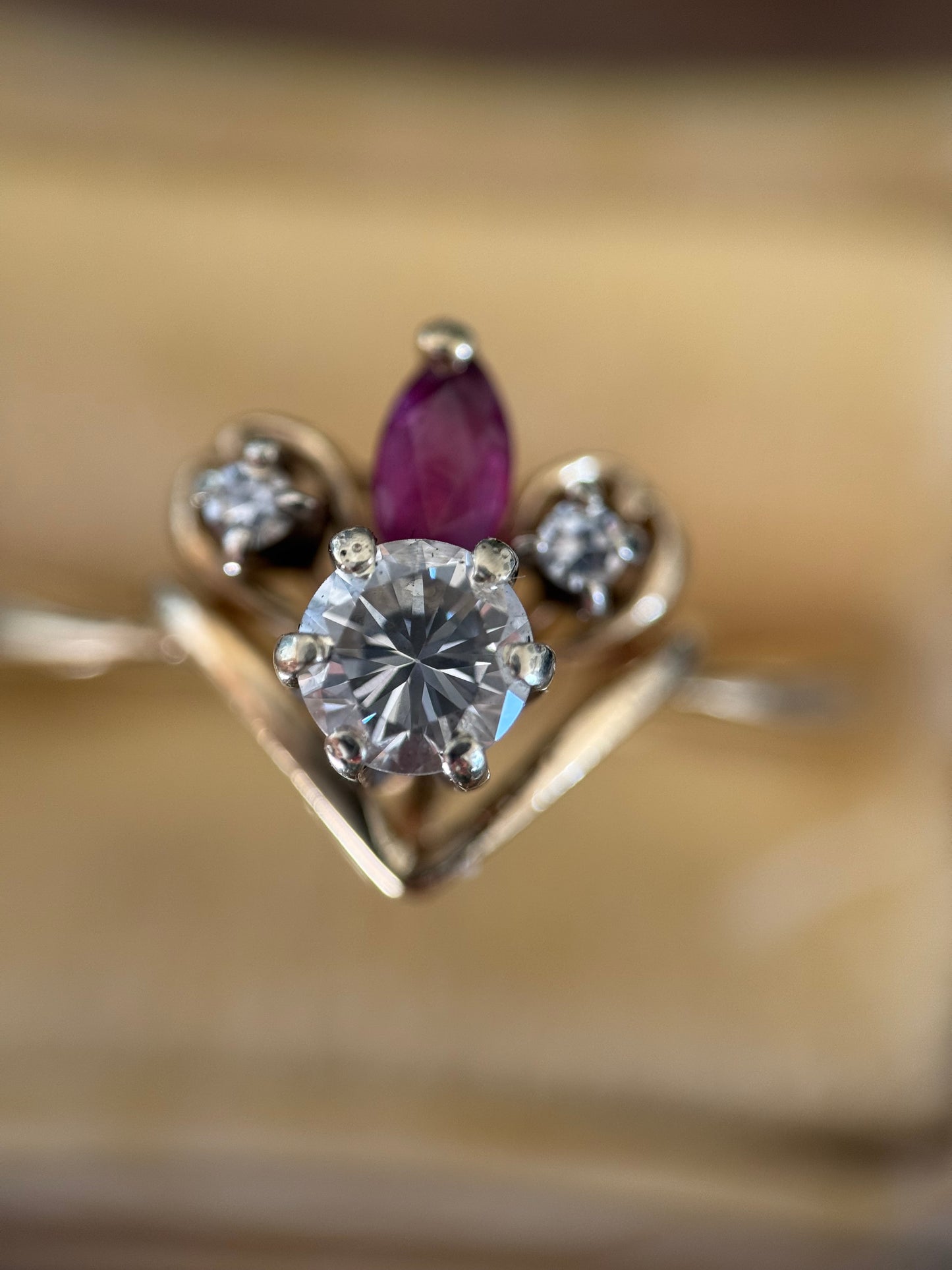 Adorable “Minnie Mouse” 14k Gold Quarter Carat Diamond & Ruby .40tcw Ring Size 5