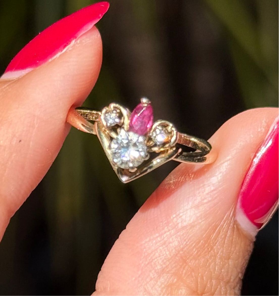 Adorable “Minnie Mouse” 14k Gold Quarter Carat Diamond & Ruby .40tcw Ring Size 5