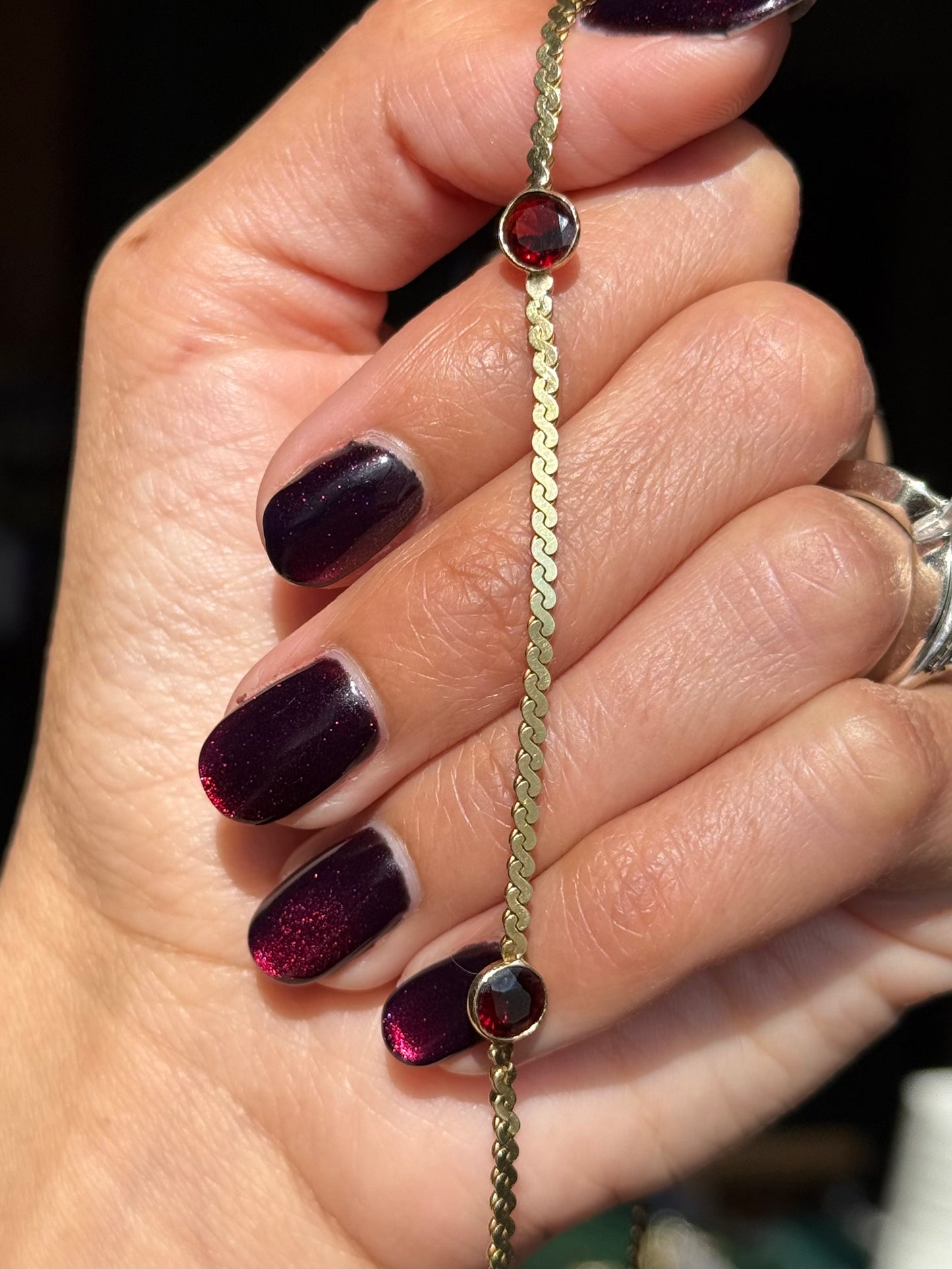 Lovely 14k Gold 3 Carat Bezel Set Round Garnet Serpentine Solid Collar Necklace 16"
