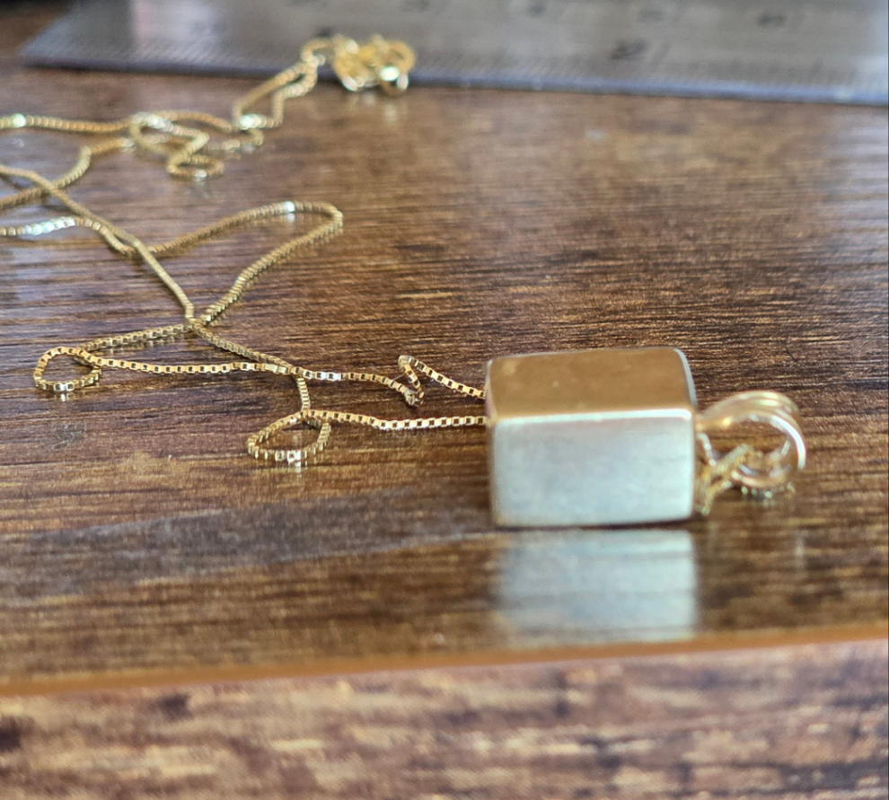 Gorgeous 14k Solid Gold Hefty Shadow Box Framed Marquise Diamond Pendant With Dainty Box Chain 18"