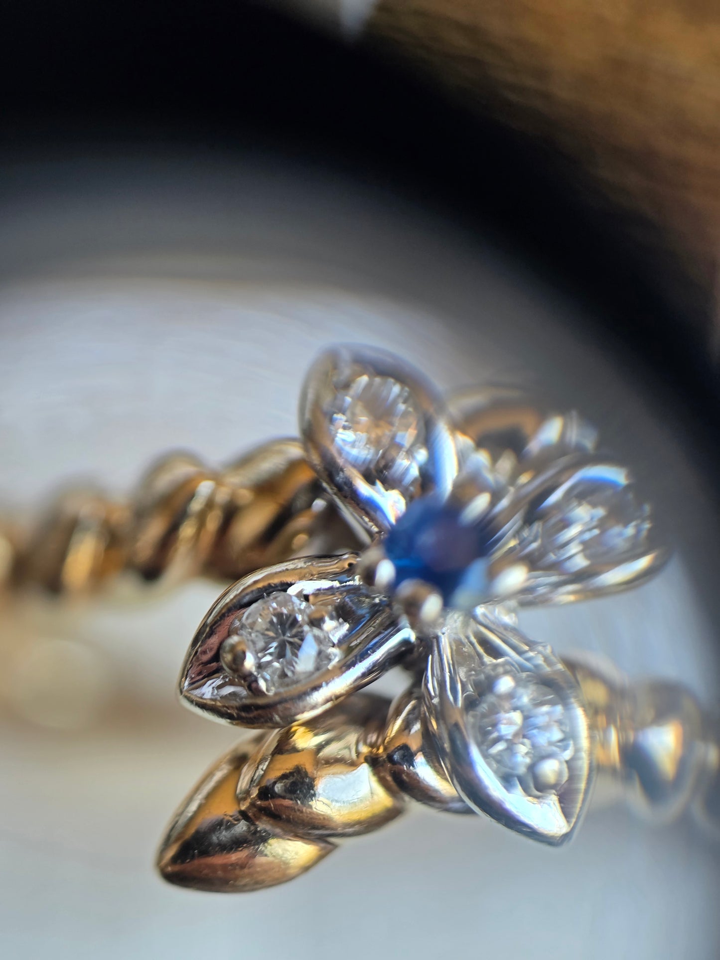 Beautiful 14k Two Toned Bypass Flower Sapphire and Diamond Ring Size 6.5