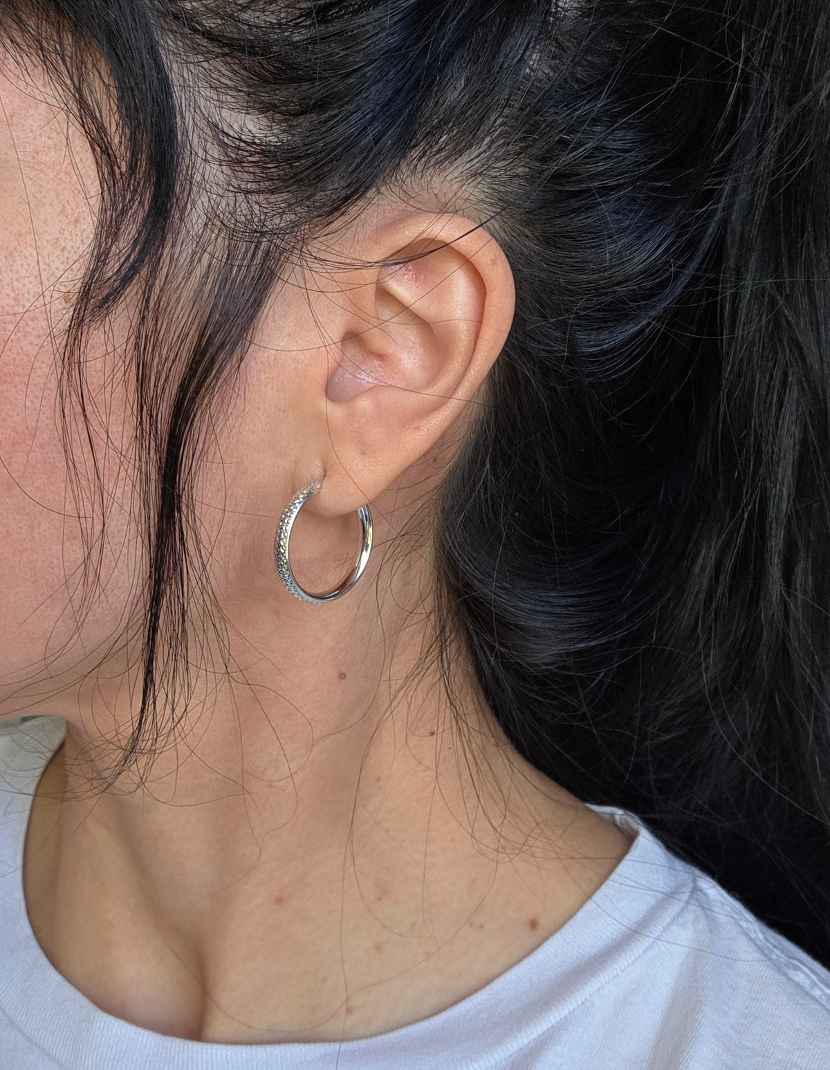 14k White Gold Shimmering Diamond Cut 24mm Hoops