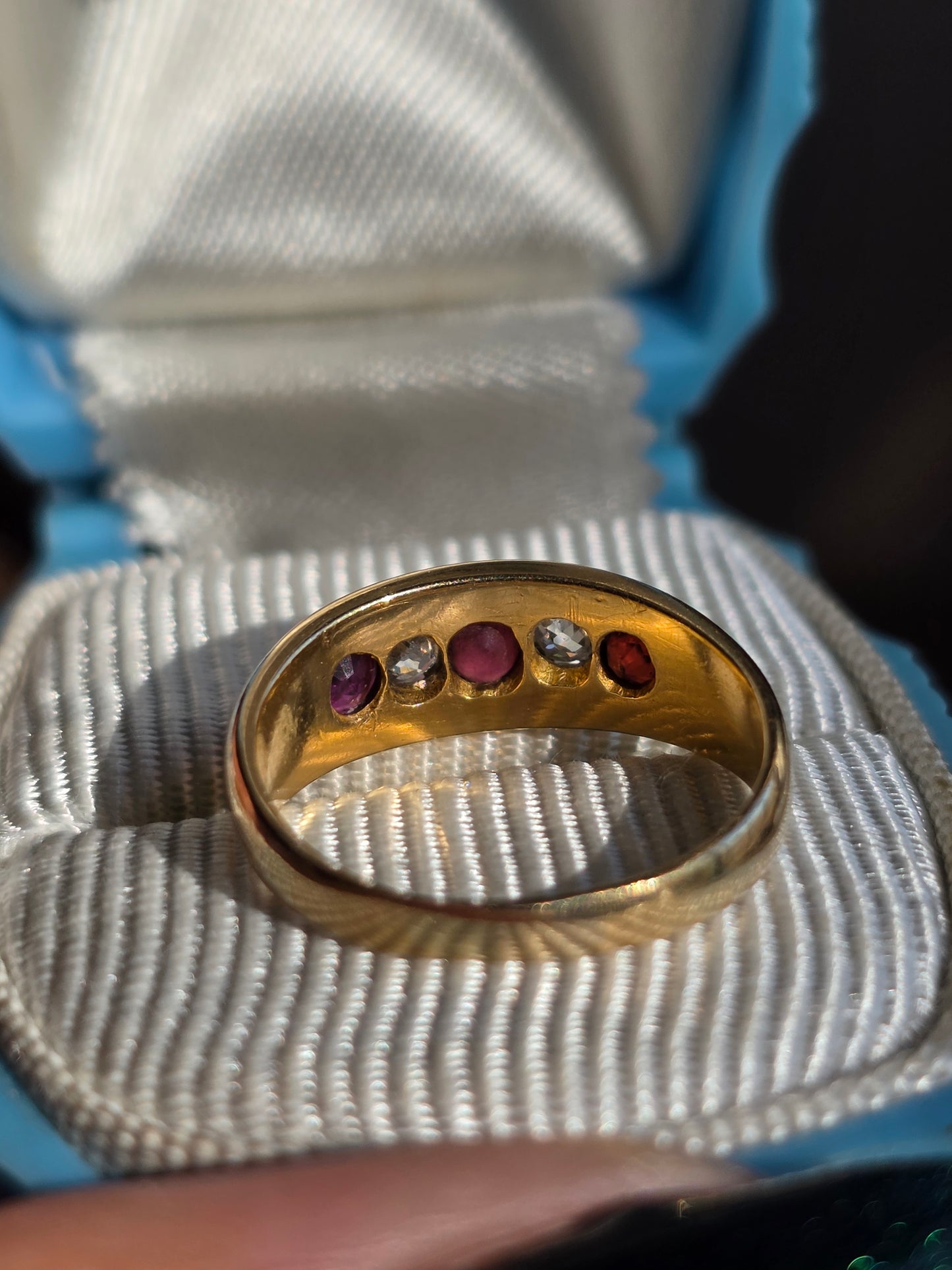 Antique Style 18k Gold OMC Diamond Garnet & Ruby Ring Size 4.5