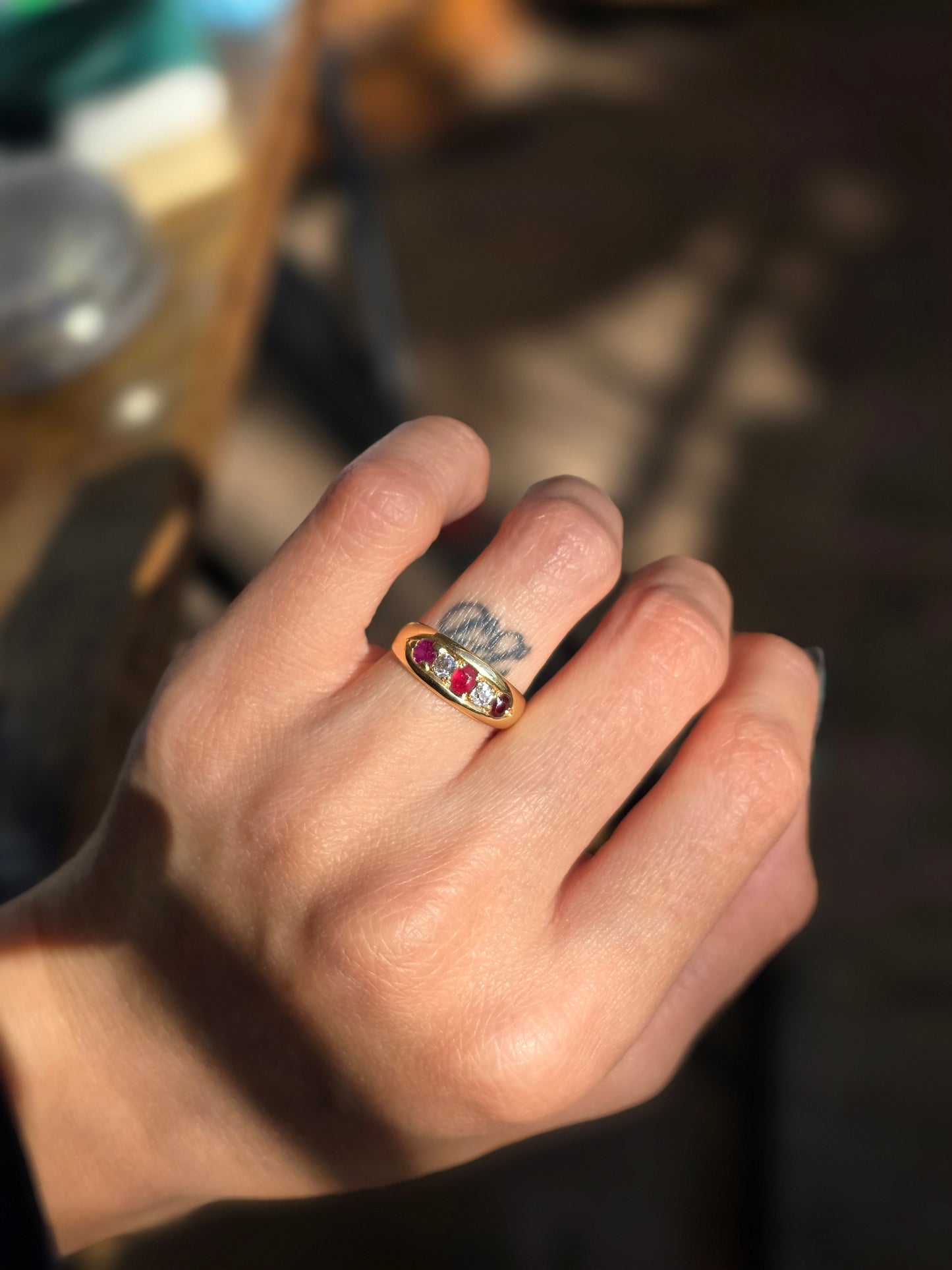 Antique Style 18k Gold OMC Diamond Garnet & Ruby Ring Size 4.5