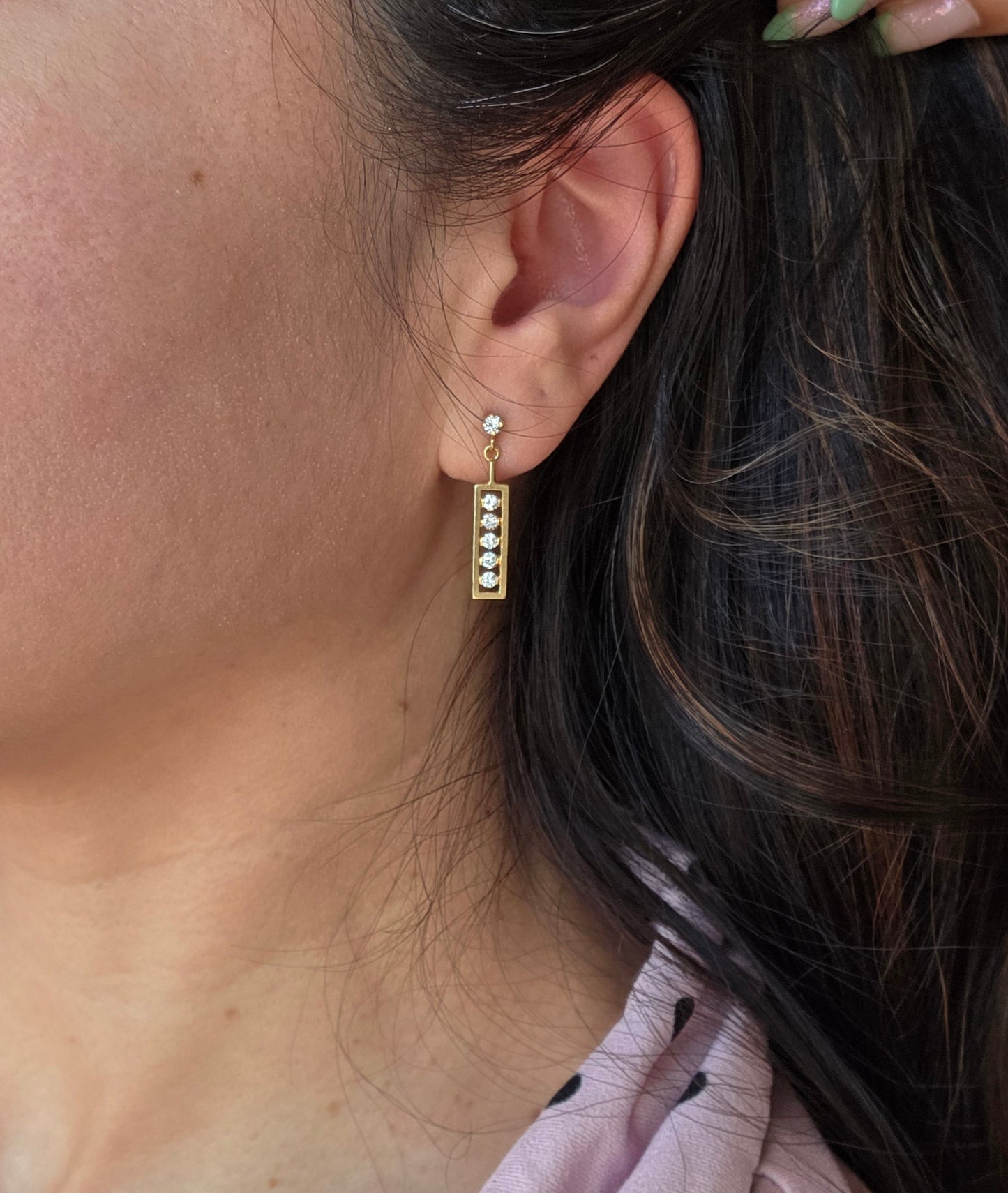Stunning 14k Gold .56CTW Diamond Bar Link Drop Earrings