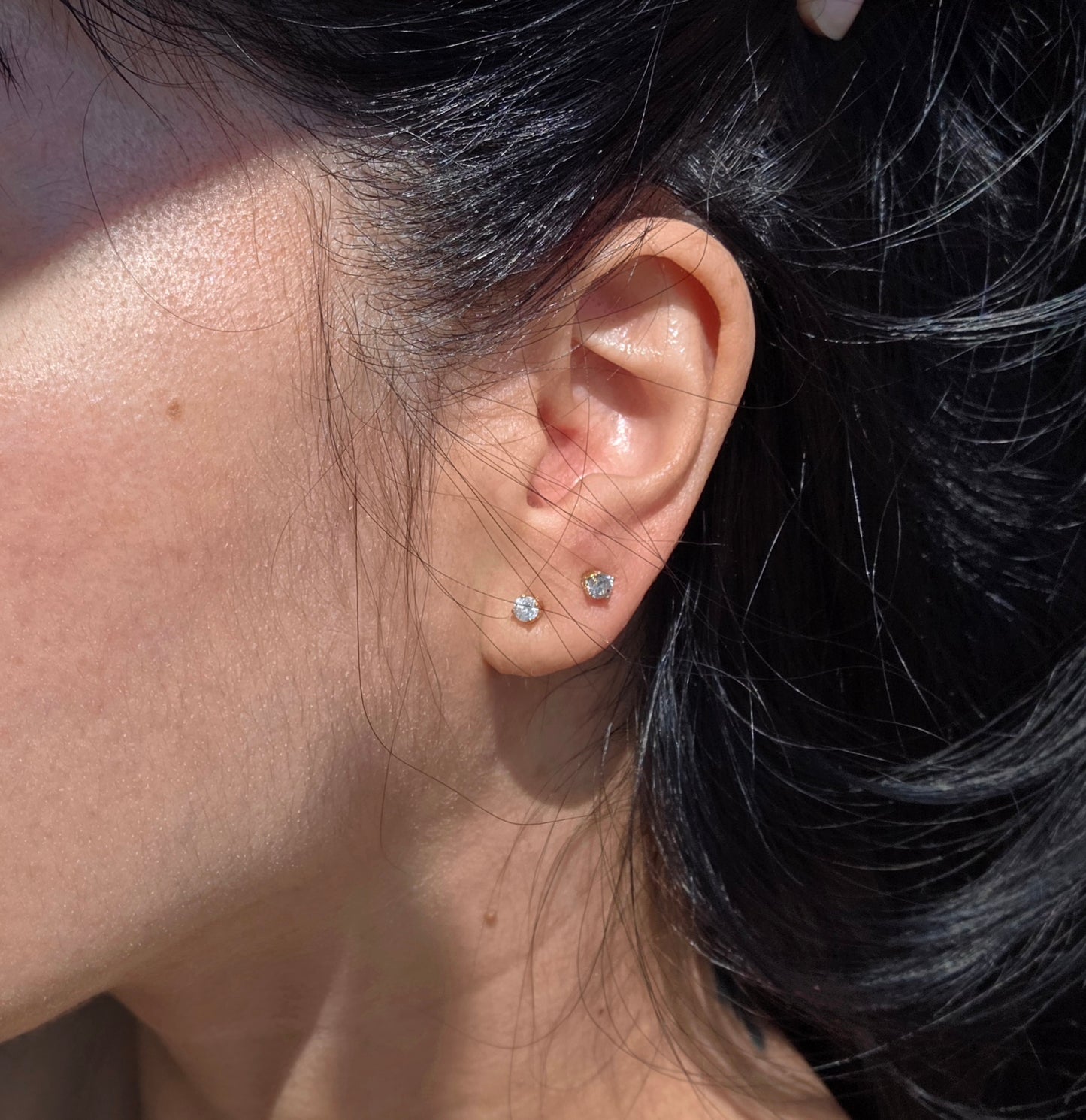 Classic 14k Gold .25CTW Round Diamond Studs Mismatched Earrings