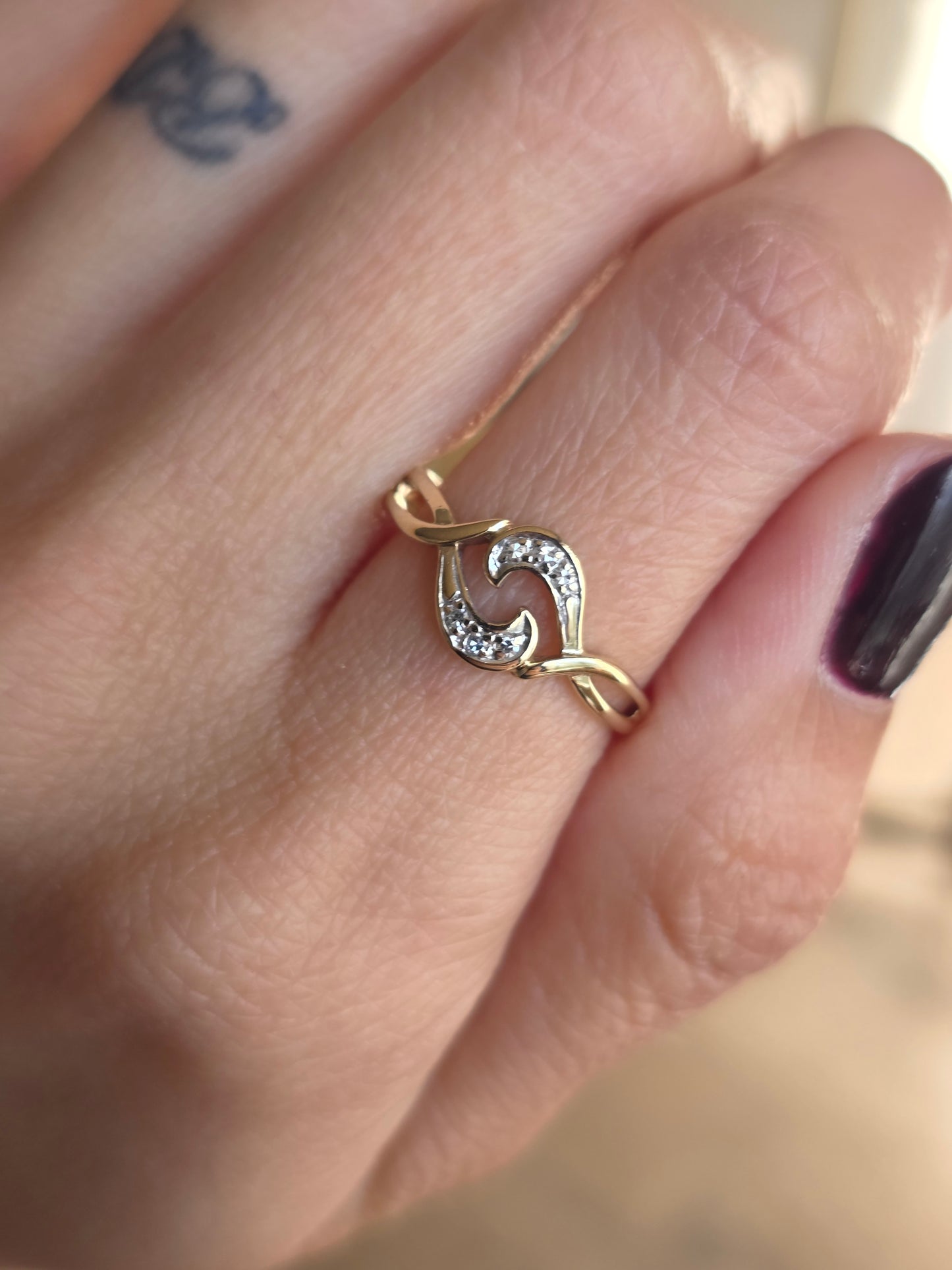 Pretty 2Tone 10k Diamond Ring Size 6.5