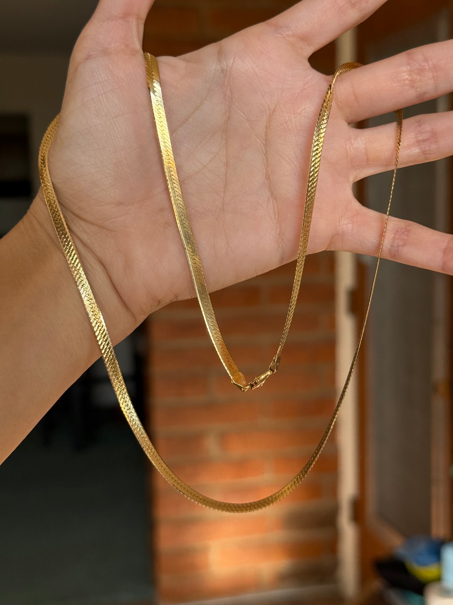 Lovely 14k UnoAerre Slinky Flat Herringbone Chain 24”