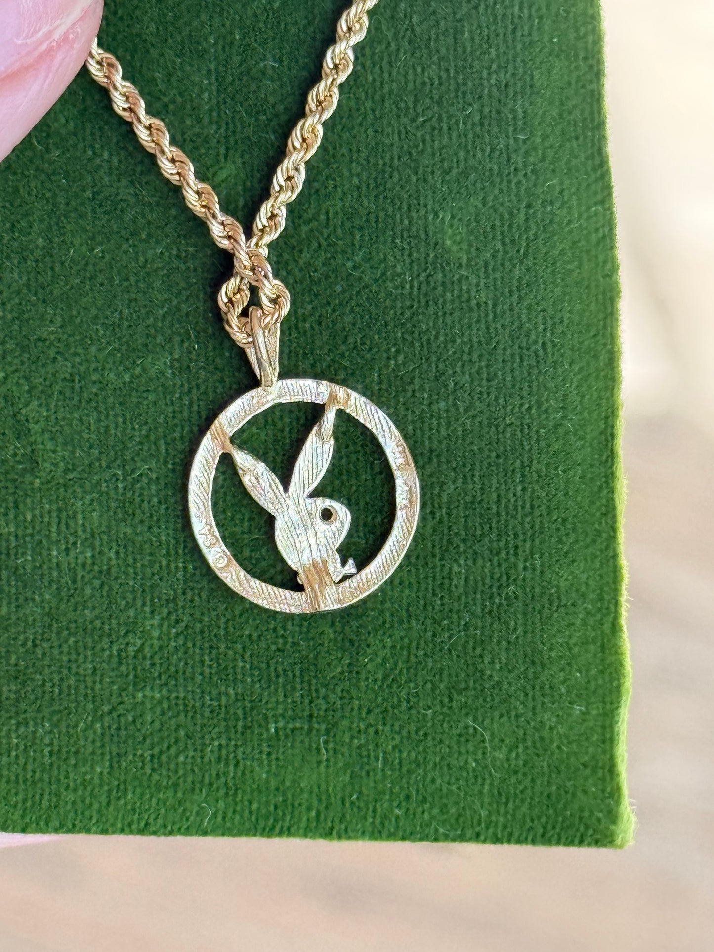 14k Playboy Bunny Round Pendant Signed Michael Anthony 84 (NO CHAIN)