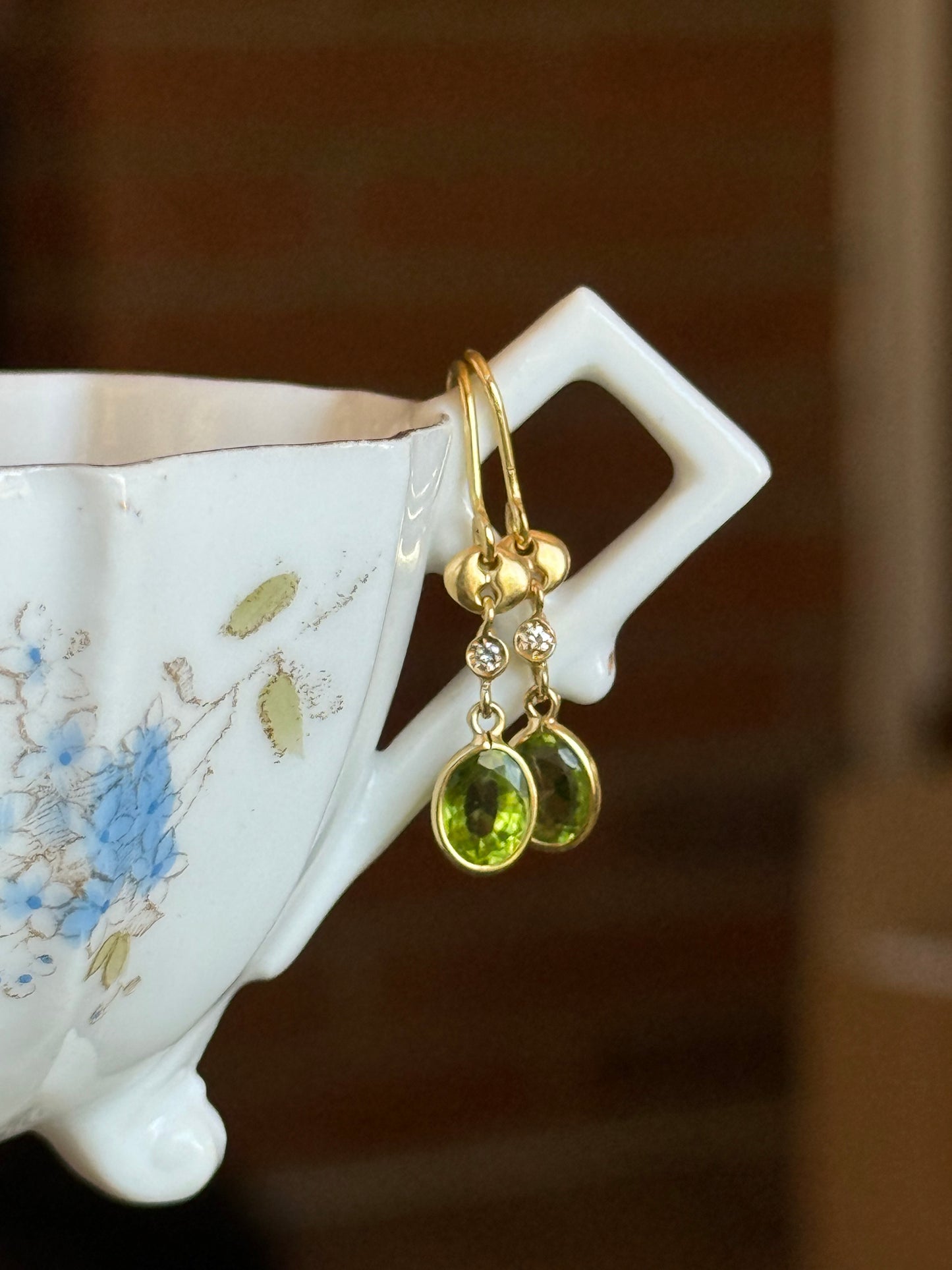 Beautiful 18k Gold Peridot and Diamond Dangle Earrings