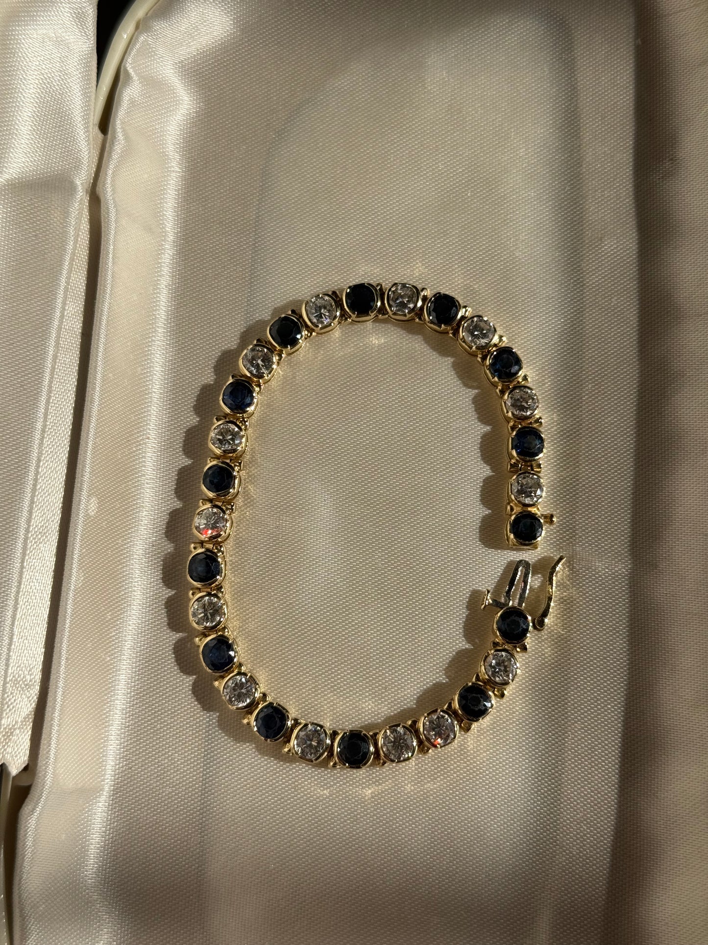 Stunning 8.90TCW Sapphire and Diamond Half Bezel Set 14k Gold Tennis Bracelet 6.75”