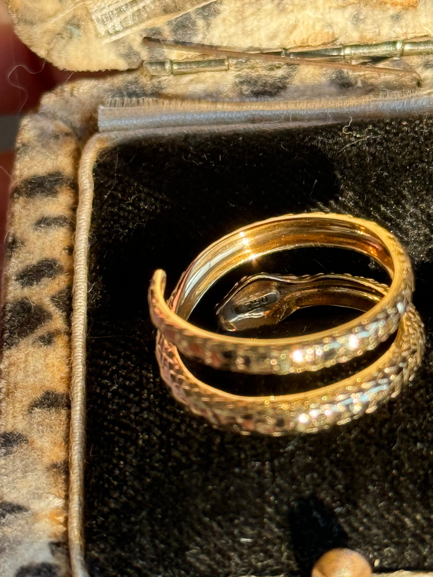 Awesome 18k Gold Textured Wrap Style Snake Ring