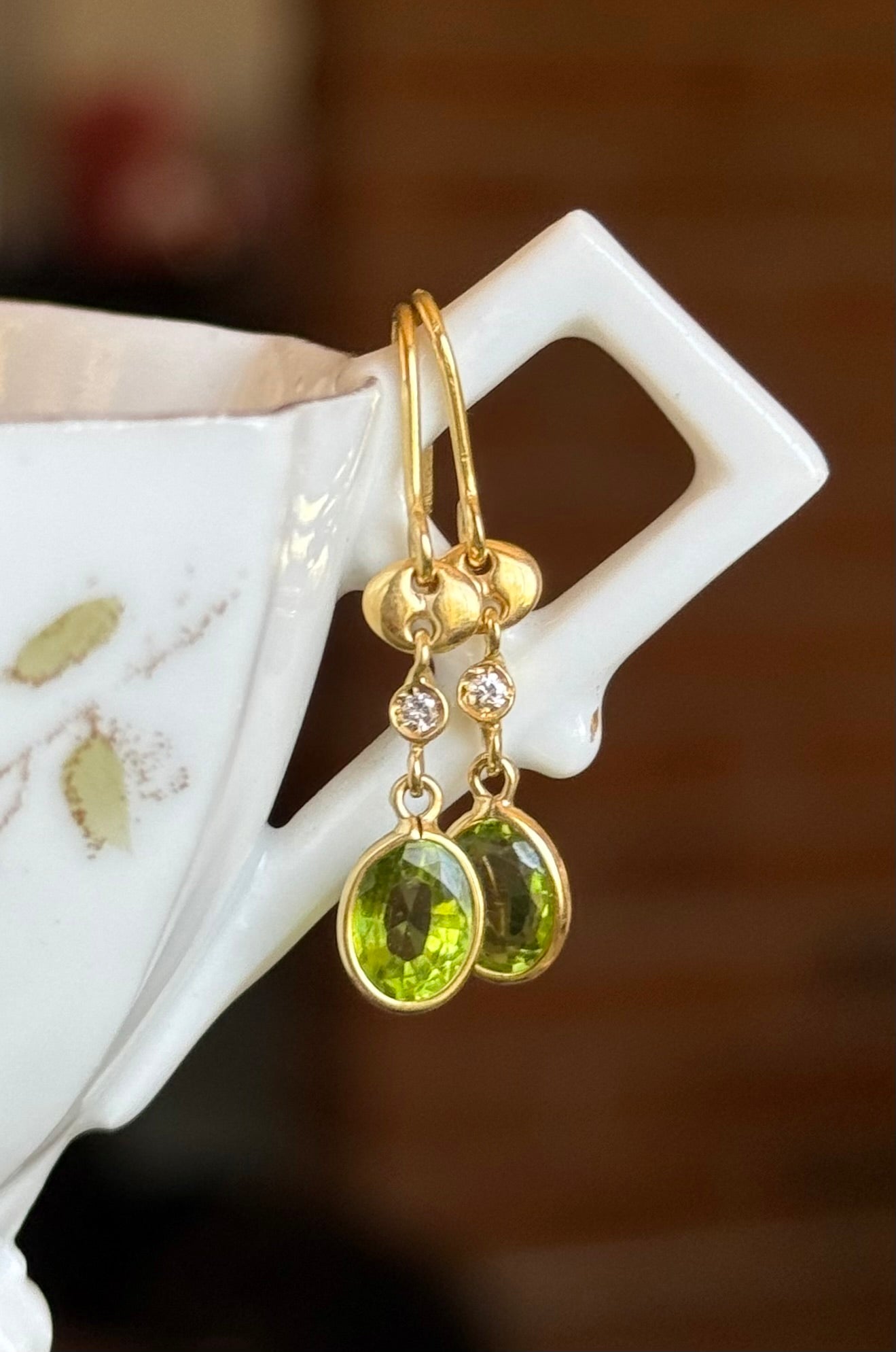 Beautiful 18k Gold Peridot and Diamond Dangle Earrings