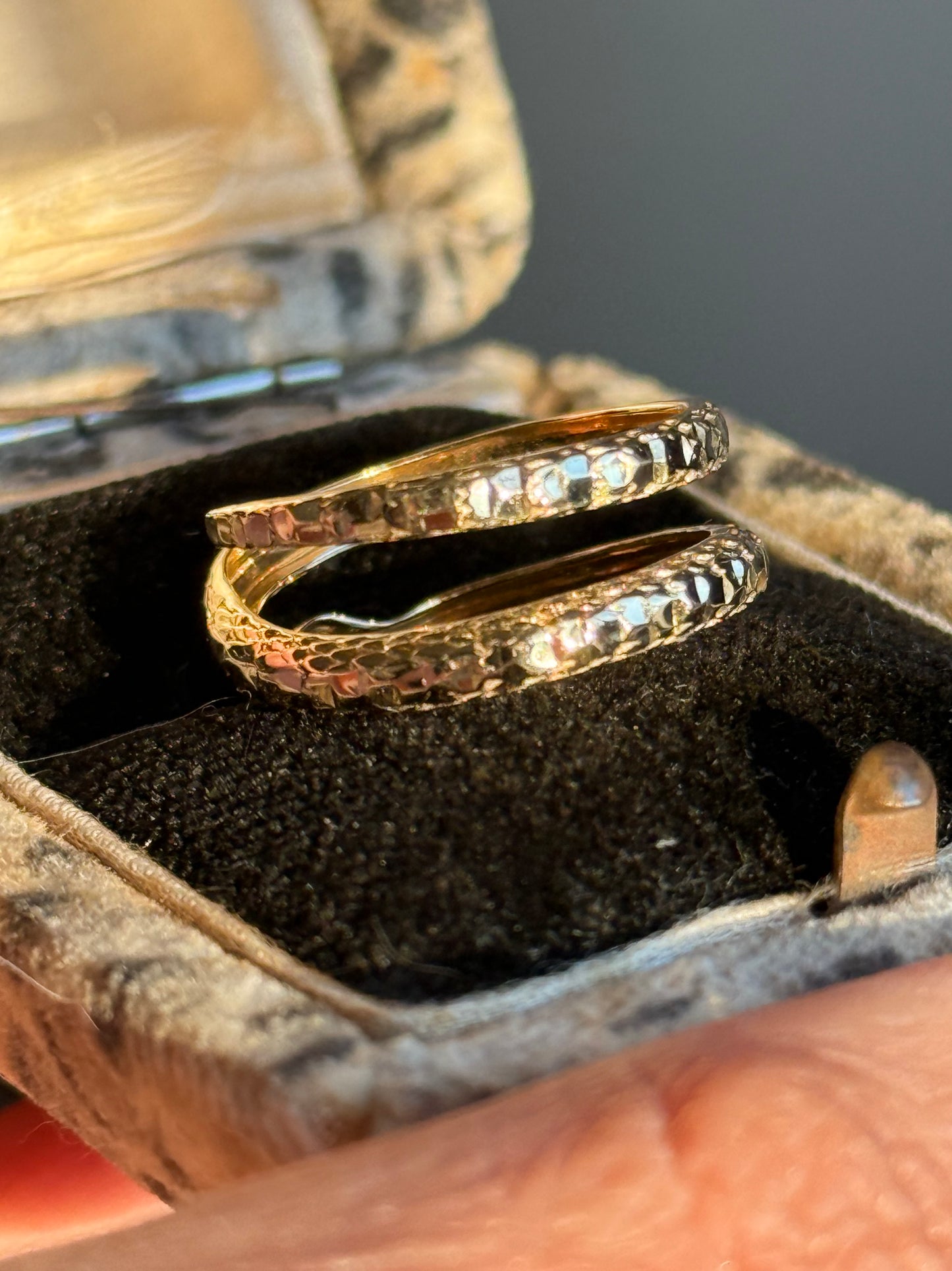 Awesome 18k Gold Textured Wrap Style Snake Ring