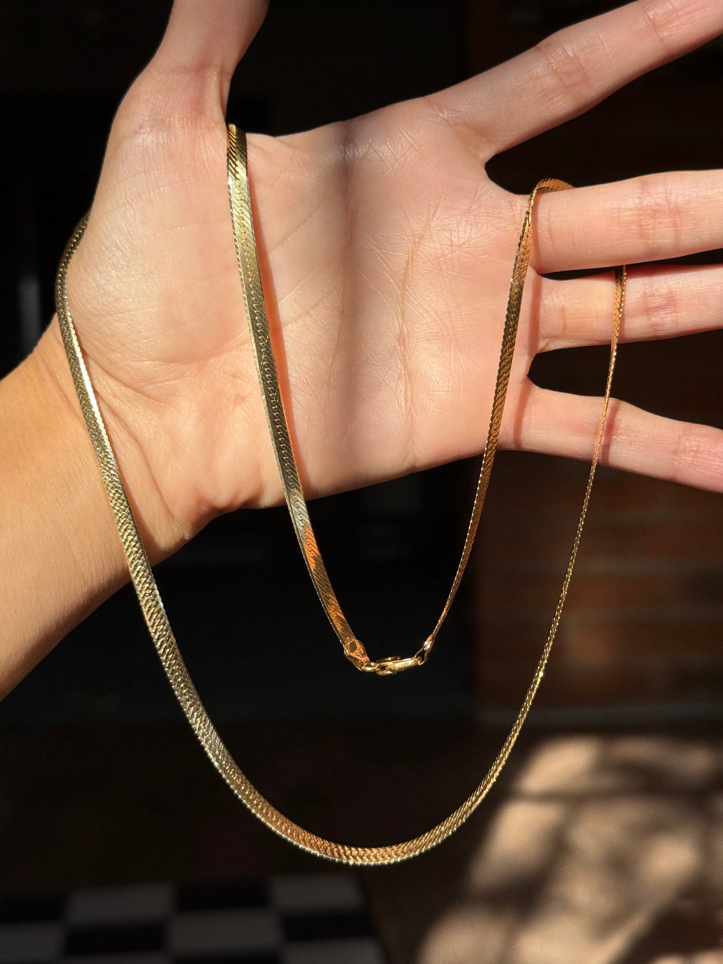 Lovely 14k UnoAerre Slinky Flat Herringbone Chain 24”