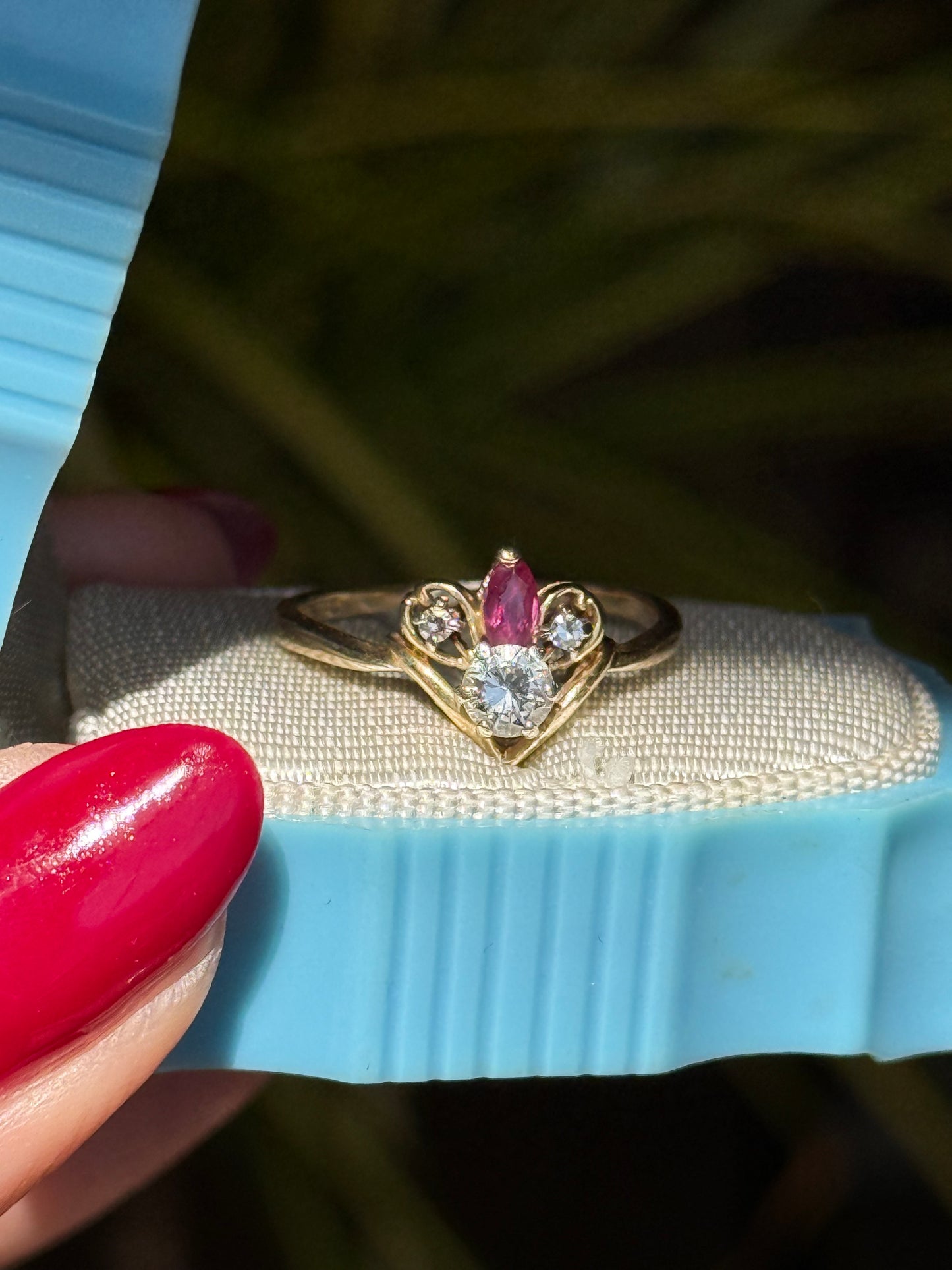 Adorable “Minnie Mouse” 14k Gold Quarter Carat Diamond & Ruby .40tcw Ring Size 5