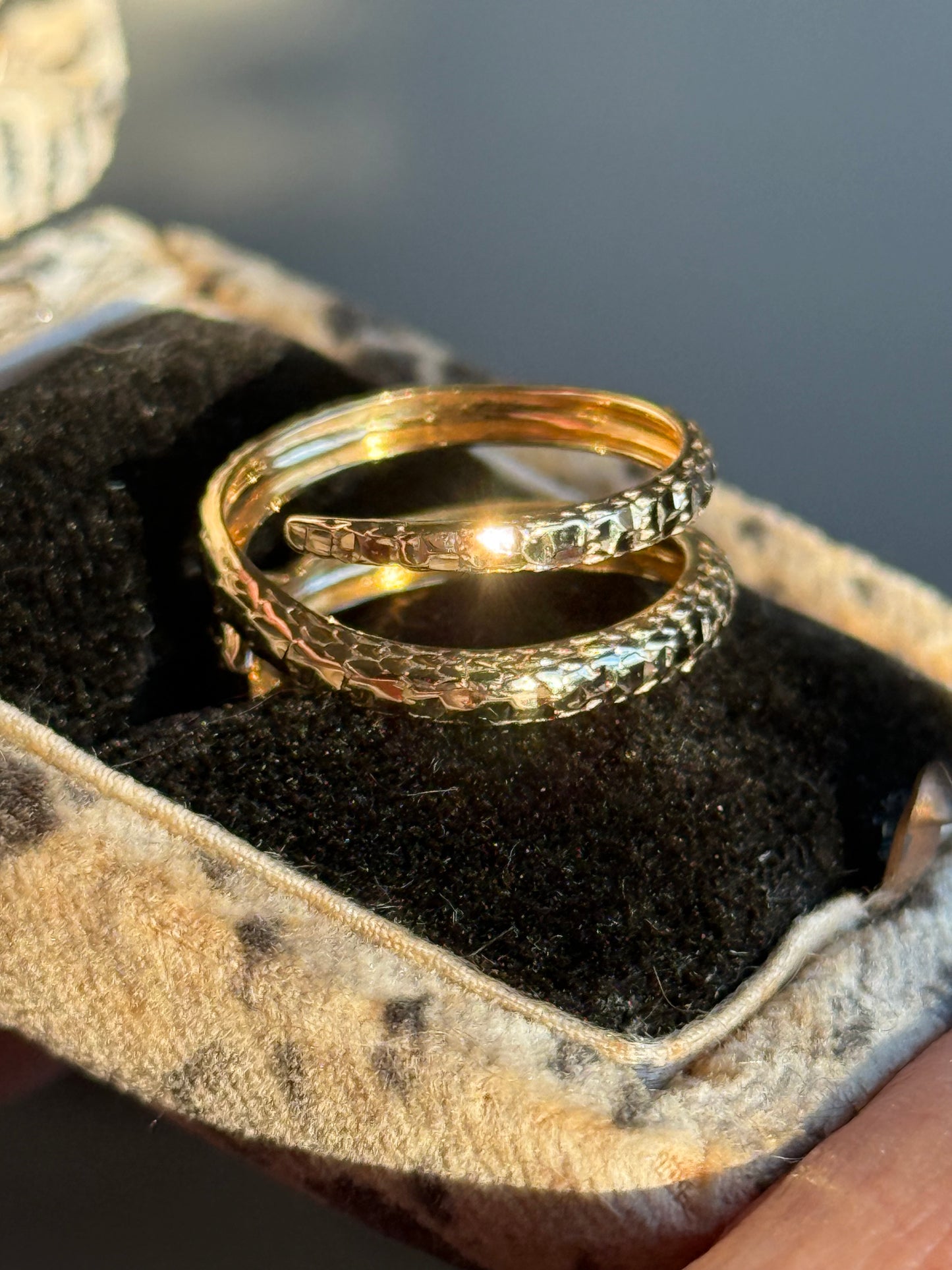 Awesome 18k Gold Textured Wrap Style Snake Ring