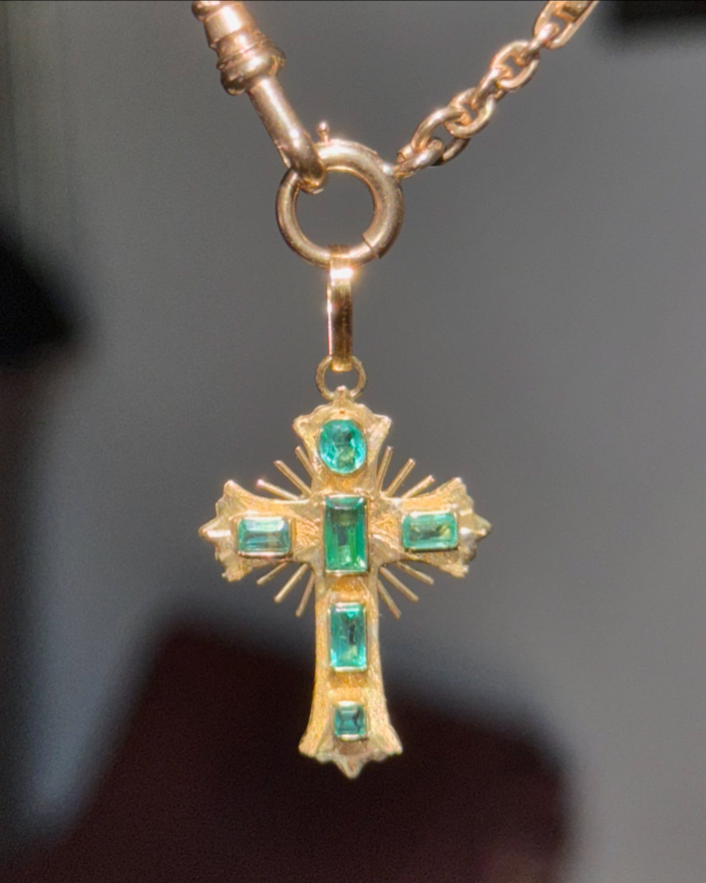 Beautiful Vintage Natural Emerald 18k Gold Cross Pendant (NO CHAIN)