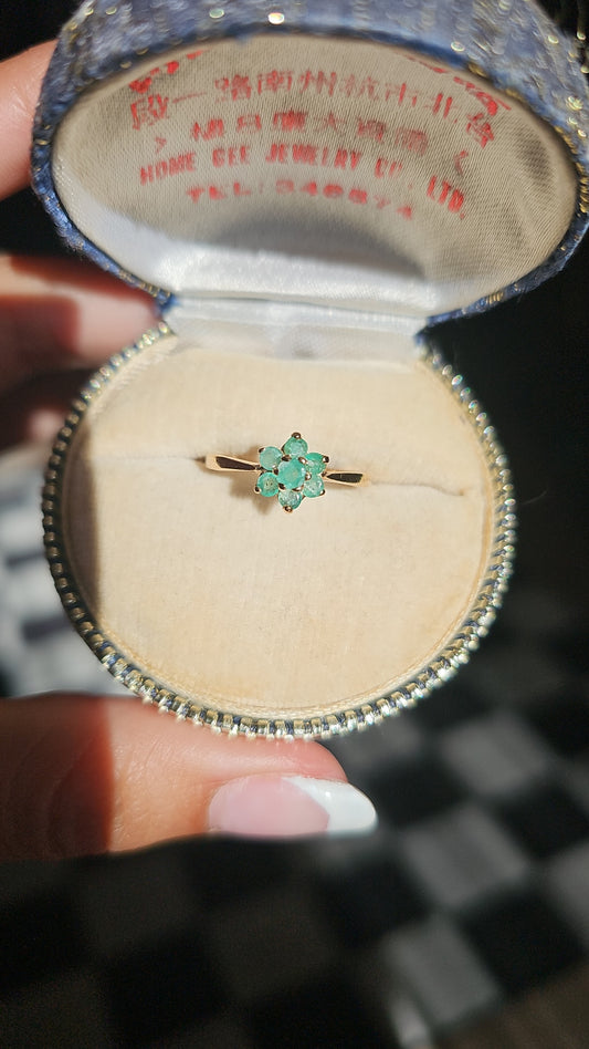 Sweet 9k Natural Emerald Flower Cluster Ring Size 7.5