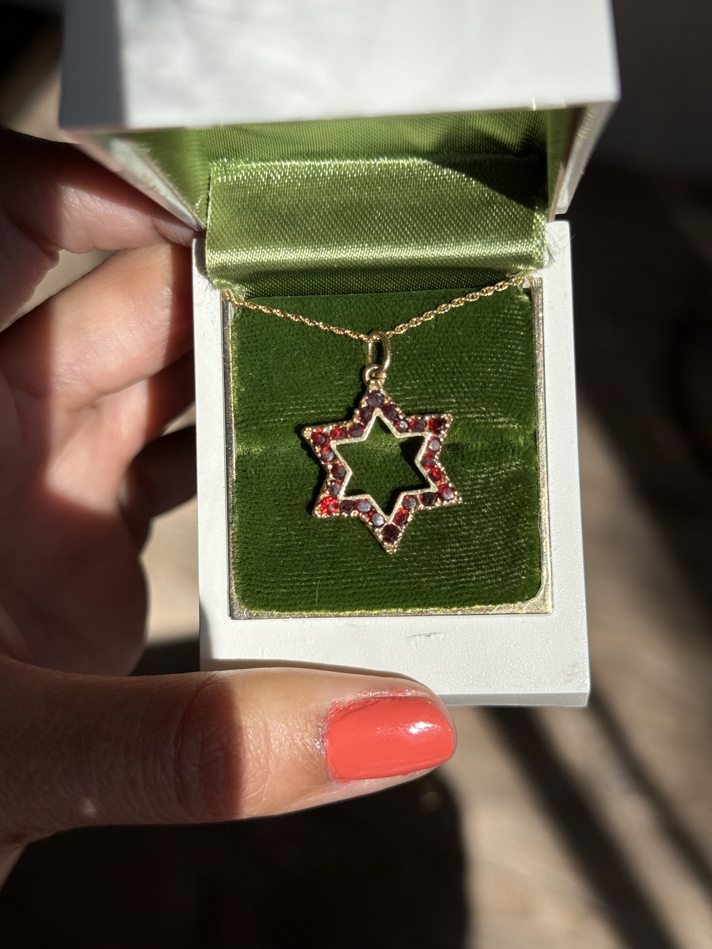 14k Gold Vintage Garnet Star of David Pendant (NO CHAIN)