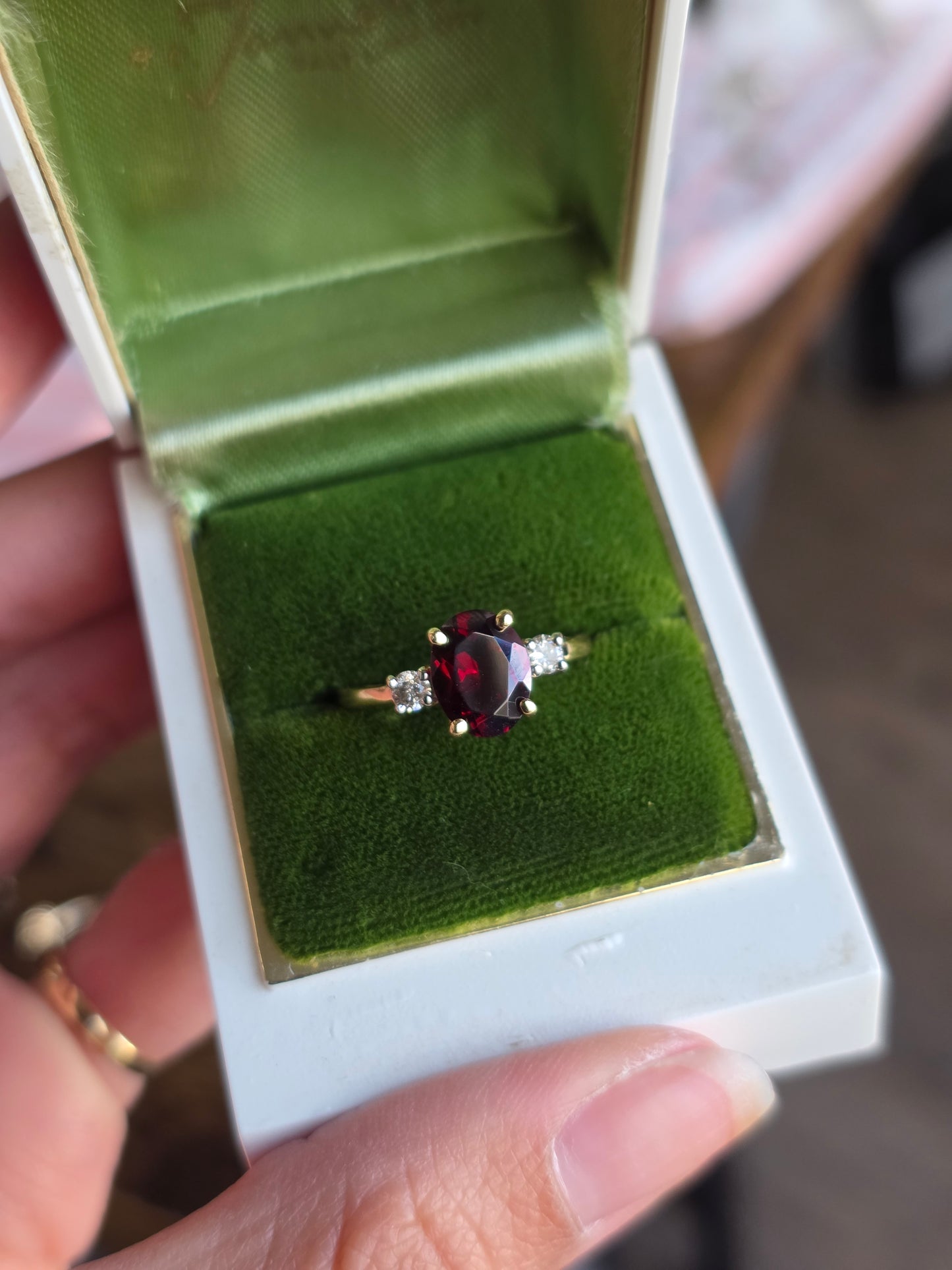 Beautiful 14k Gold Garnet and Diamond Ring Size 7.25 January & April Birthstones