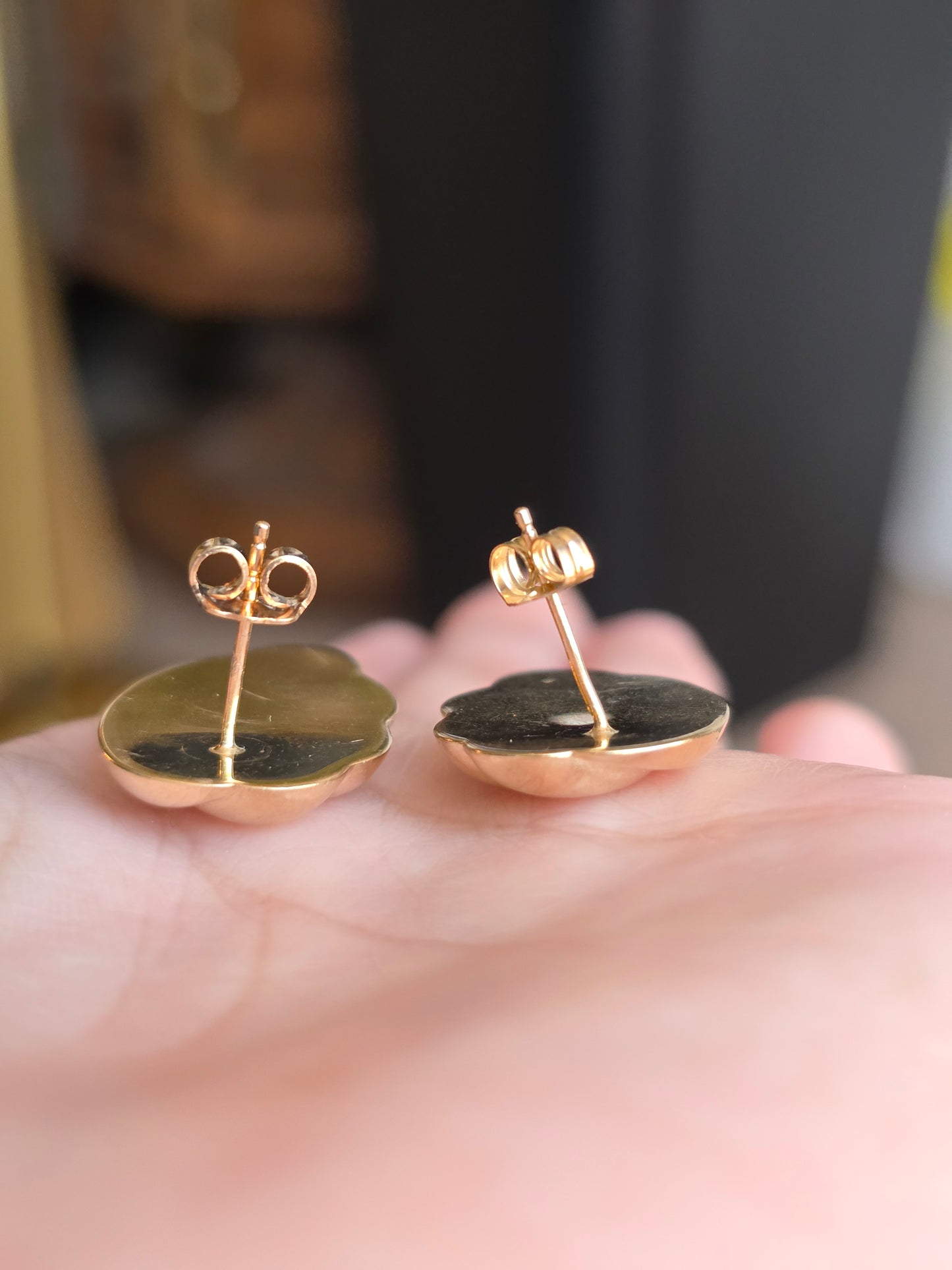 14k Gold Pretty Vintage "Wing" Style Hollow Swirl Large Statement Post Earrings