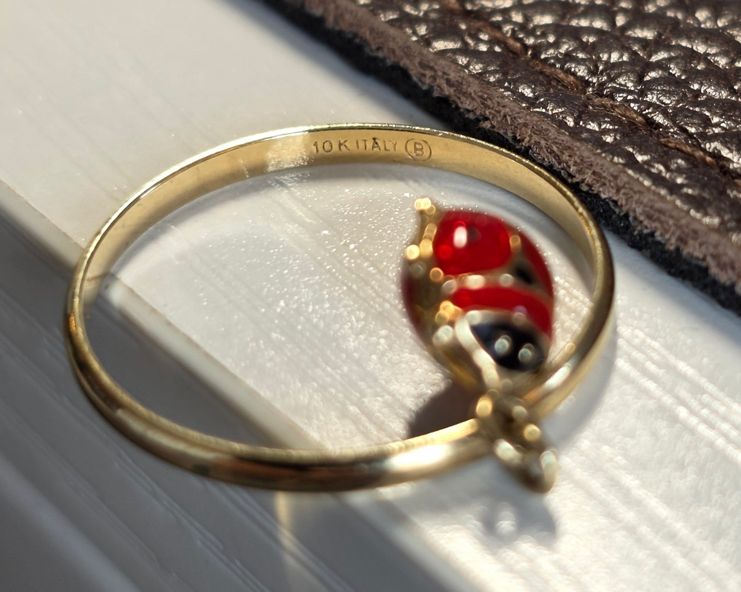 Adorable 10k Gold Italian Made Enamel Ladybug Charm Dangle Ring Size Size 7