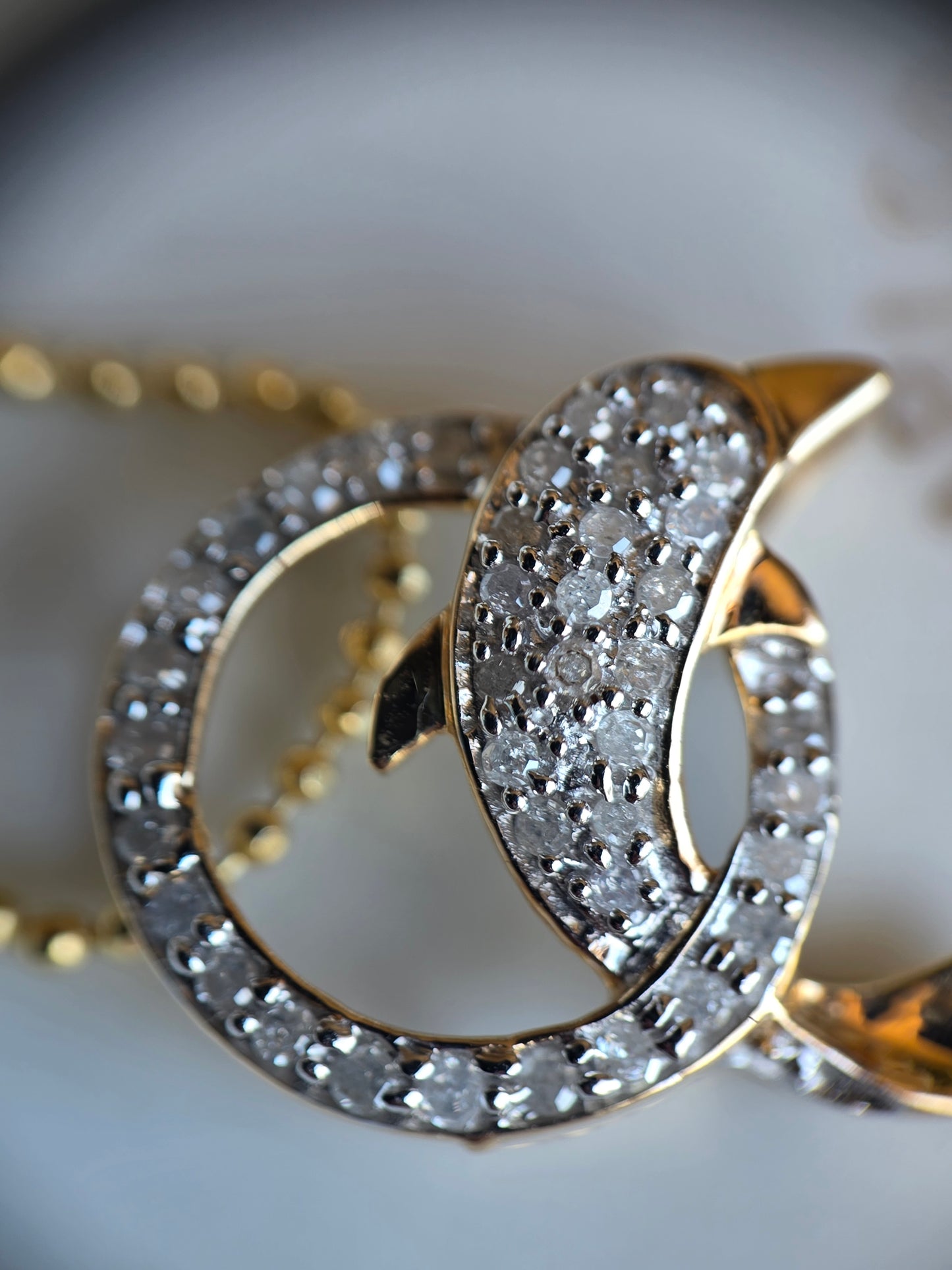 Sparkling 10k Gold Half Carat Natural Diamond Dolphin Round Pendant (NO CHAIN) Miami Dolphins Fan Gifts