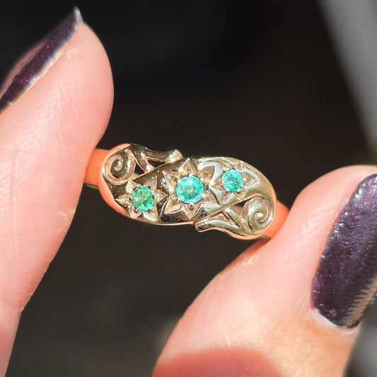 Beautiful Vintage 10k Star Set Emerald Antique Style "Boat" Ring Size 7.5