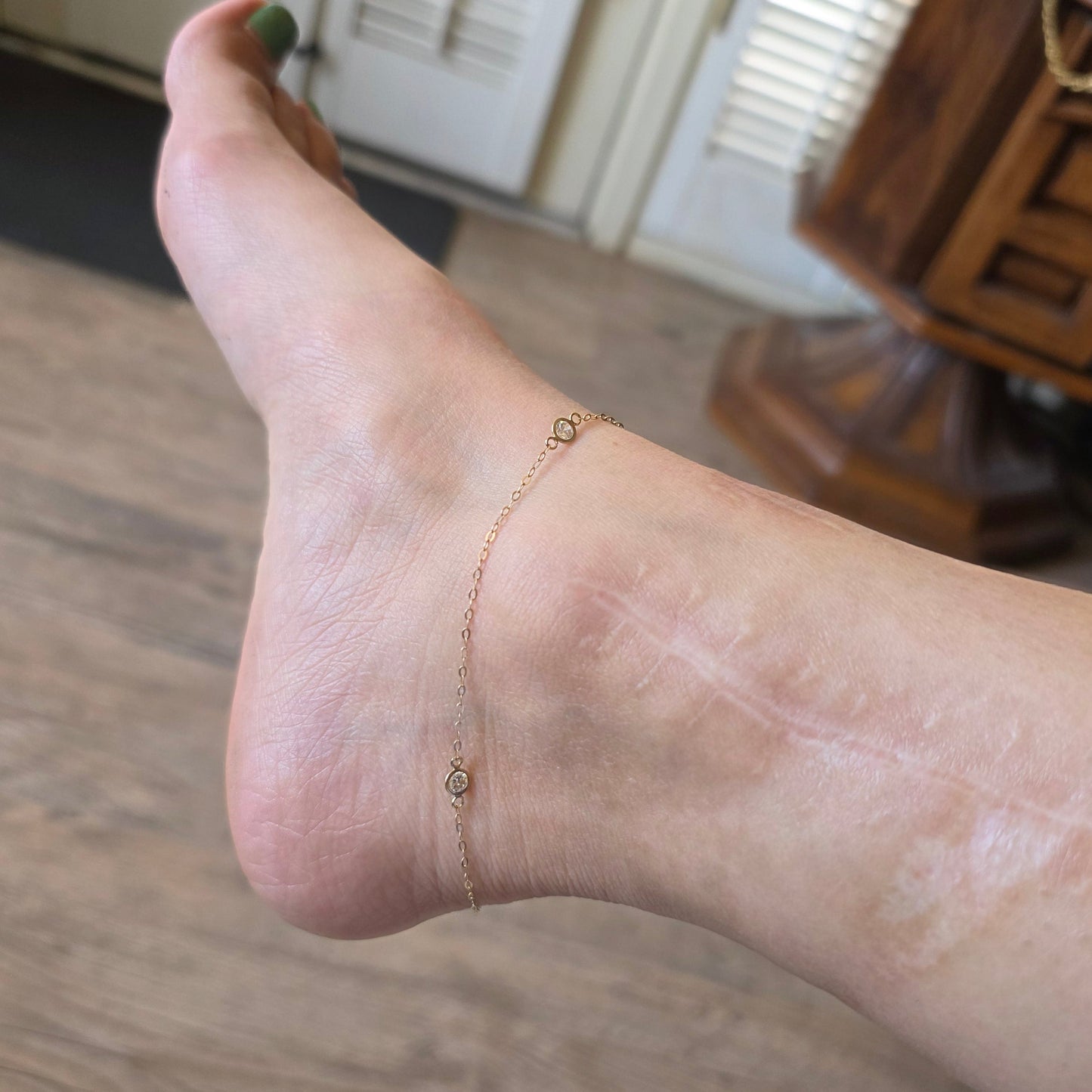 Pretty 10k Gold Sparkling CZ Stone Anklet 10" Bracelet
