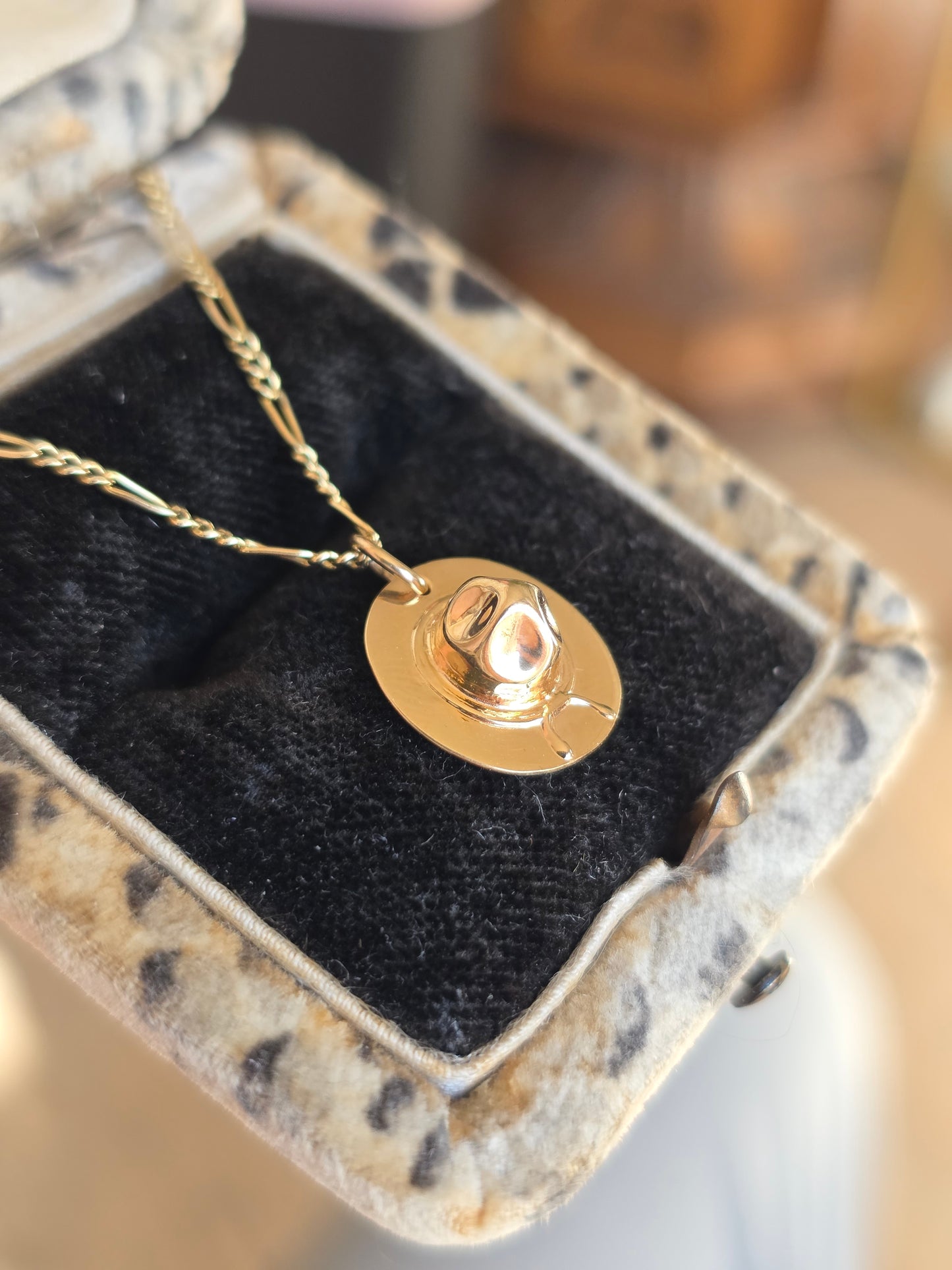 Awesome 3D 10k Gold Deputy Hat / Cowboys Hat Charm (NO CHAIN)