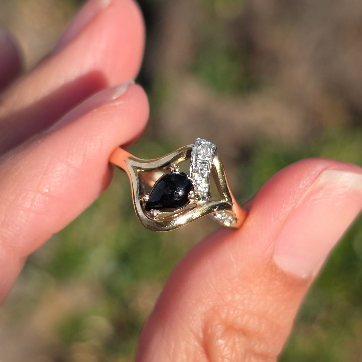 Awesome 14k Gold Black Onyx &  Diamond Modernist Ring Size 6.75