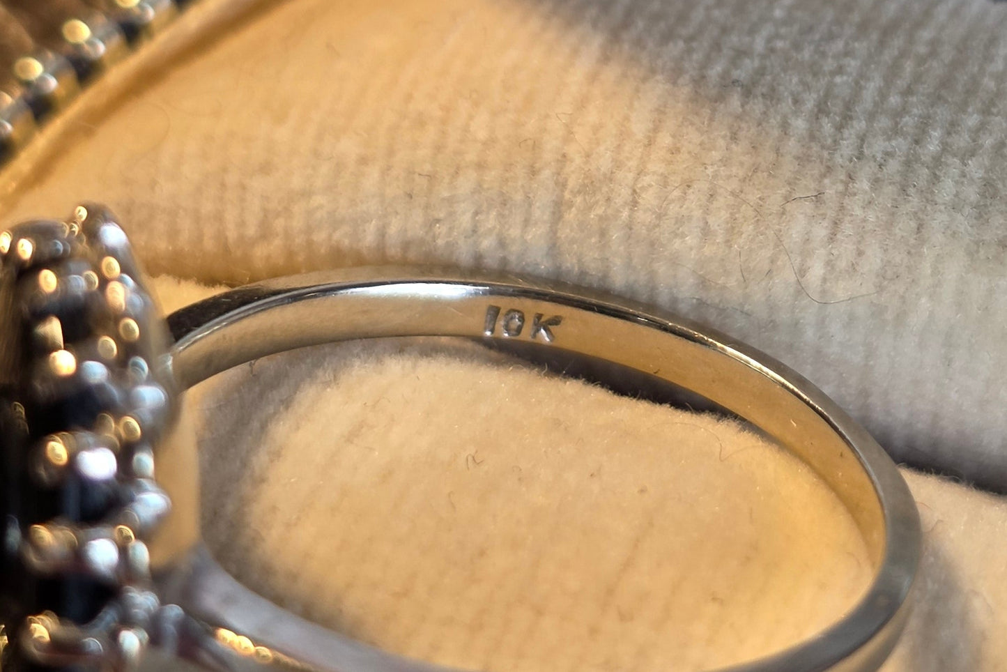 Stunning 10k White Gold Black Onyx And Diamond Statement Ring Size 8