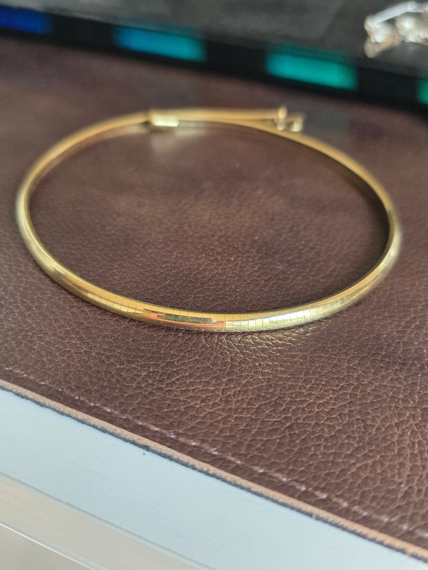 Elegant 14k Solid Gold Italian Made Omega Choker Necklace 13.5"