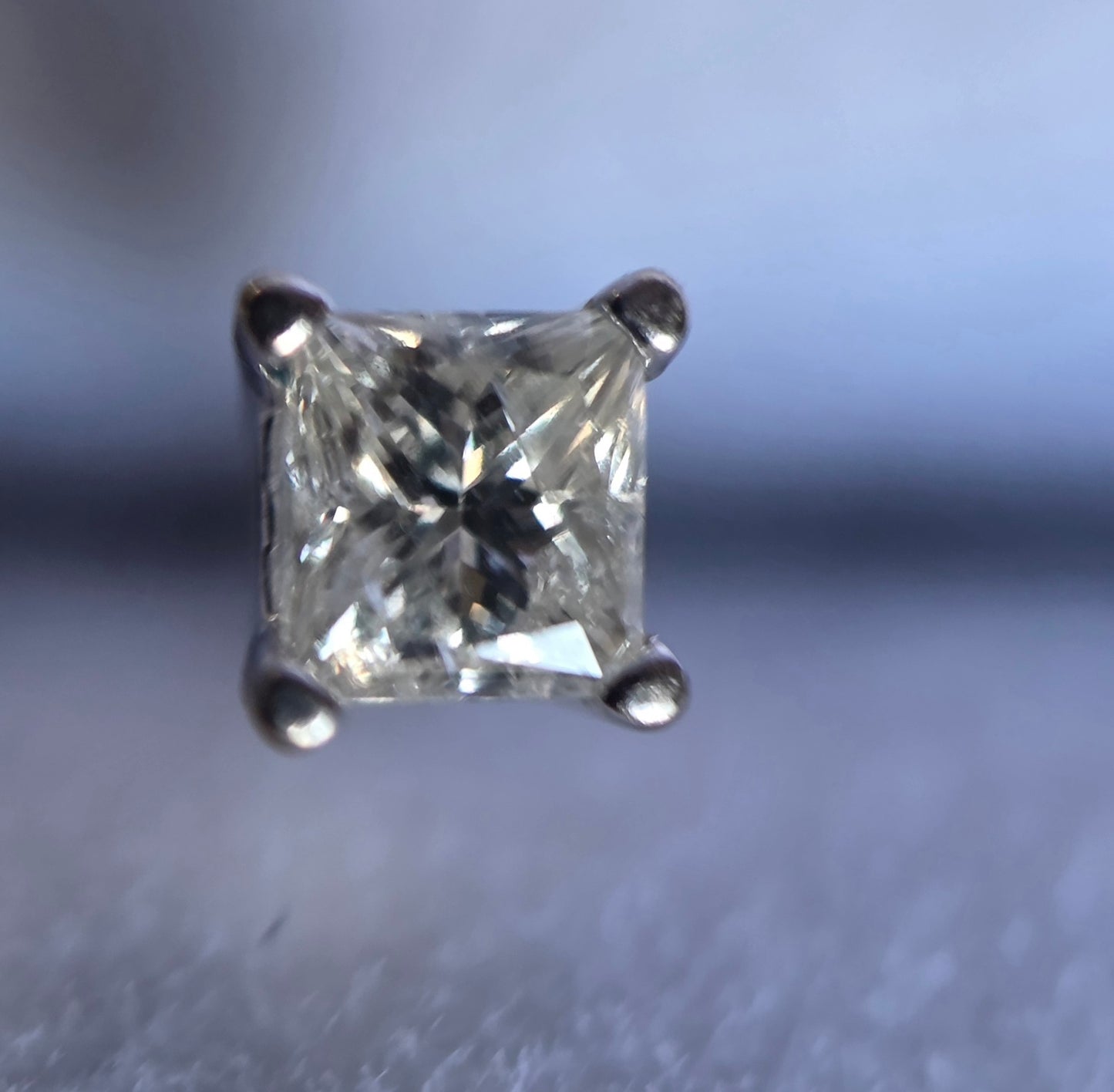 14k White Gold .23ctw Princess Cut Diamond Stud Earrings