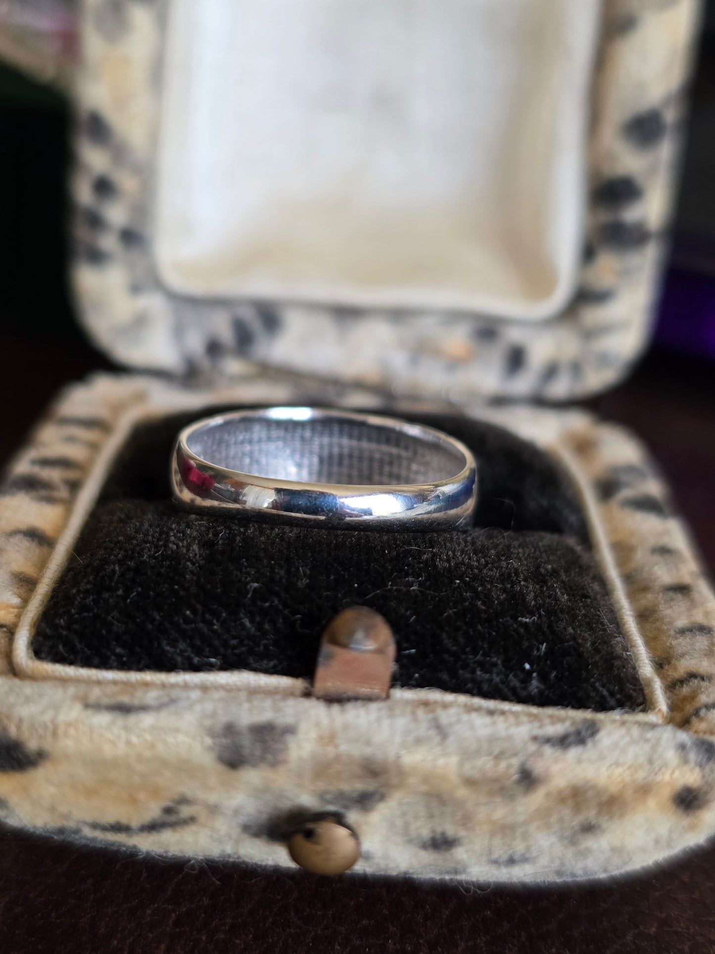 14k White Gold Faceted Geometric Diamond Cut Pattern Textured Sparkling Statement Ring Size 8.25