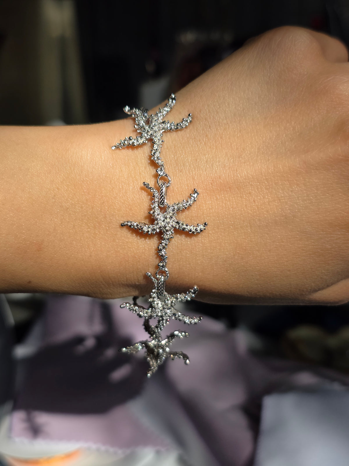 Gorgeous Italian Sterling Silver Solid Textured Starfish Link Bracelet 7"