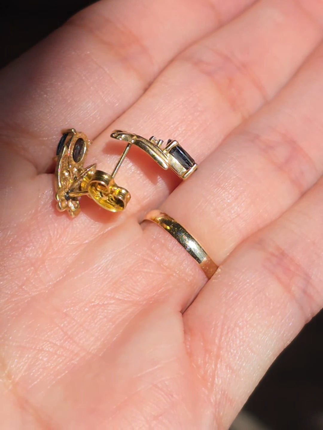 Cute 10k Gold 1.0tcw Sapphire & Diamond Accent Dainty Drop Post Earrings