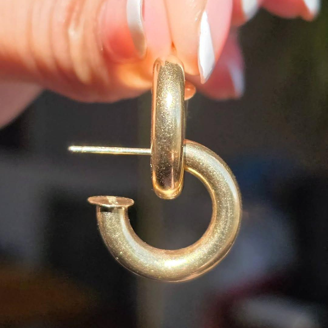 Lovely 14k Gold Chunky Tubular 3/4inch Polished Hoops Earrings