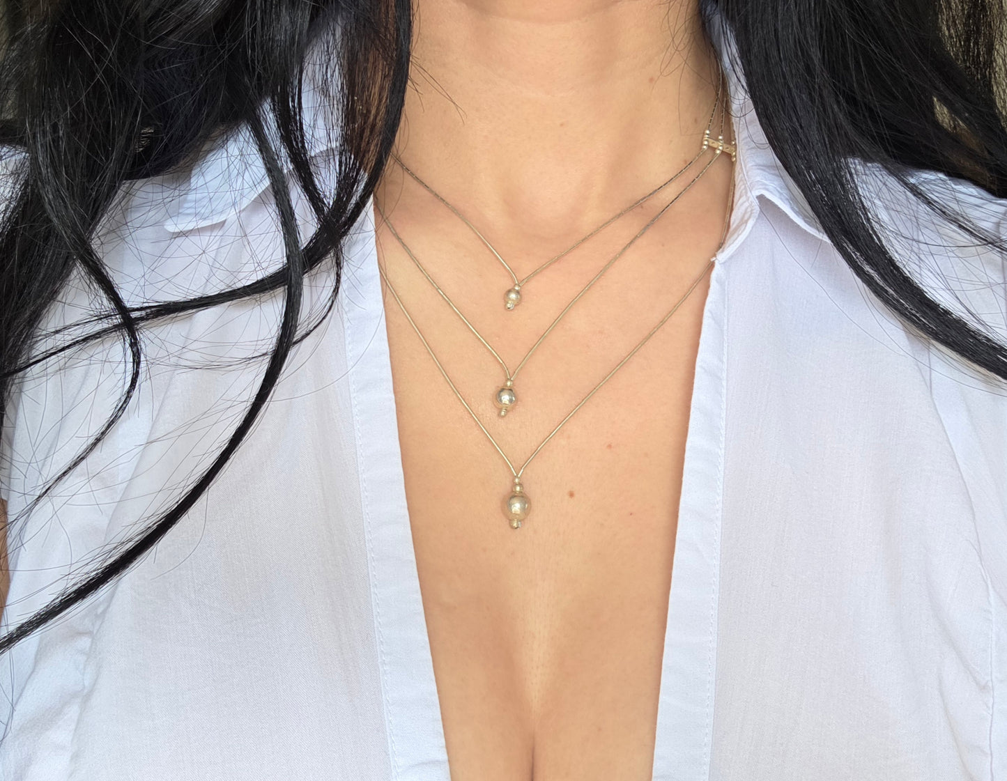 Pretty Vintage Liquid Silver Triple Strand Statement Necklace 16"