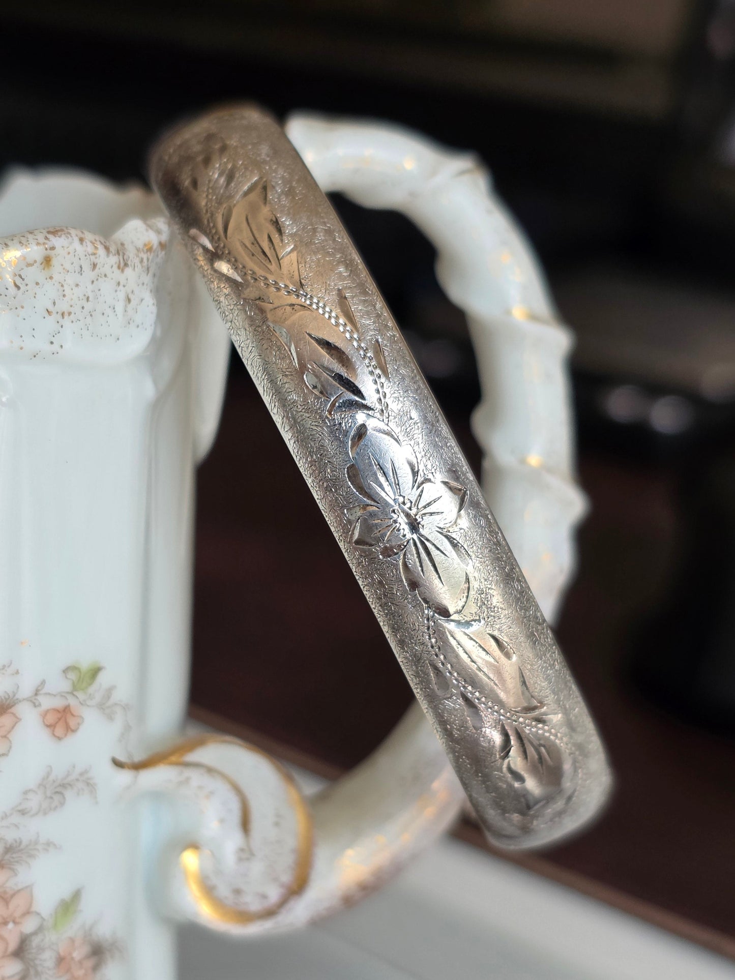 Beautiful Vintage Floral Etched Sterling Silver Bangle Bracelet 6.5"