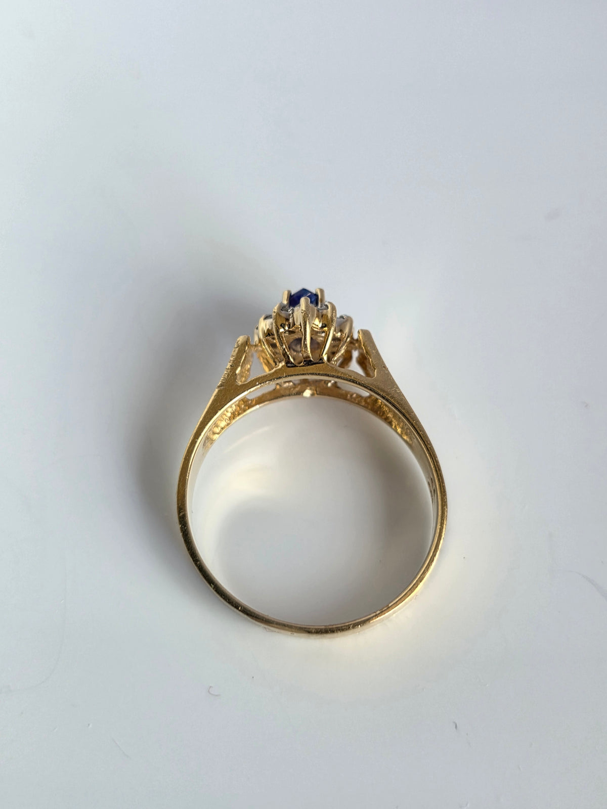 Beautiful 14k Gold Tanzanite and Diamond Halo Statement Ring Size 7