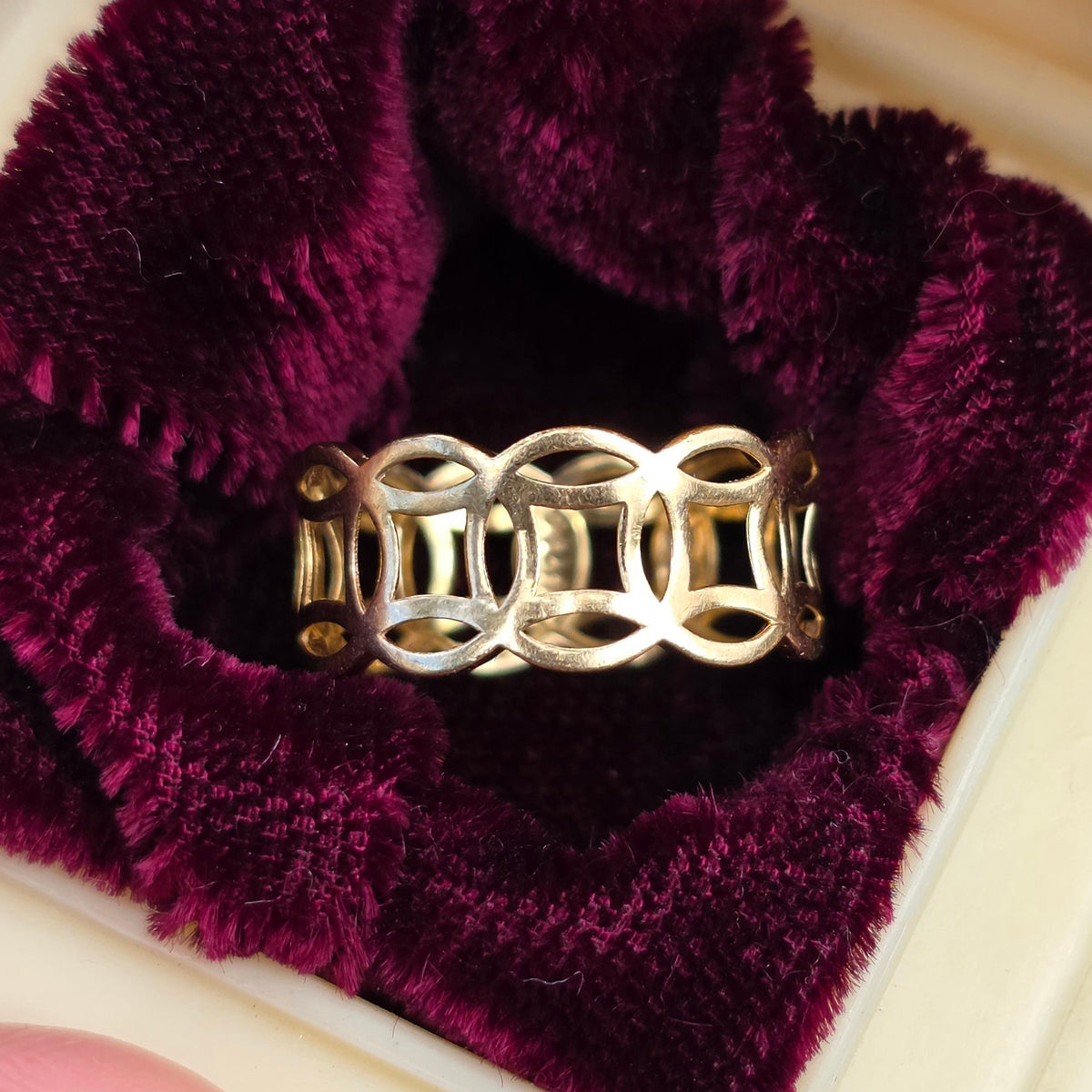 18k Interlocking Infinity Openwork Band Ring Size 5.75