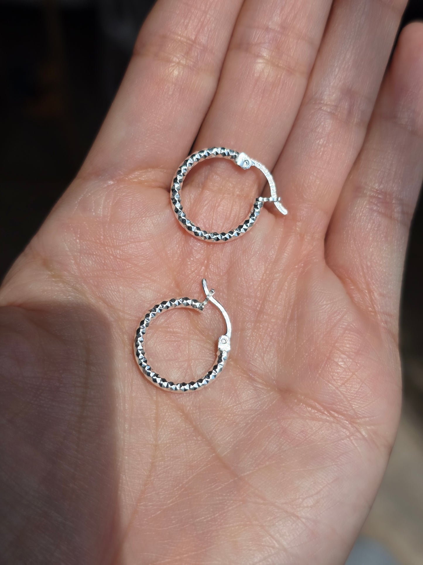 Small 16.6mm Textured Diamond Cut Hoops Earrings