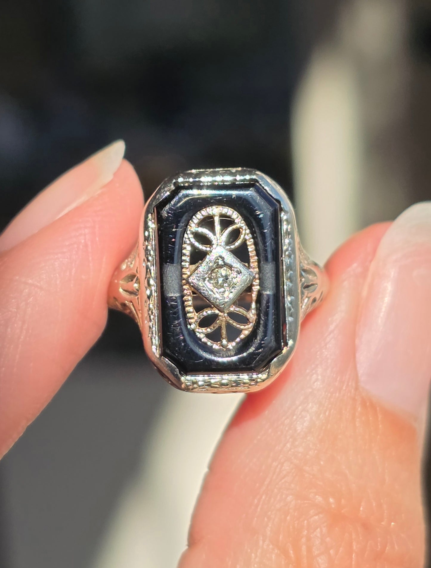 Vintage 10k White Gold Art Deco Style Onyx Shadowbox Diamond Accented Ring Size 4.5