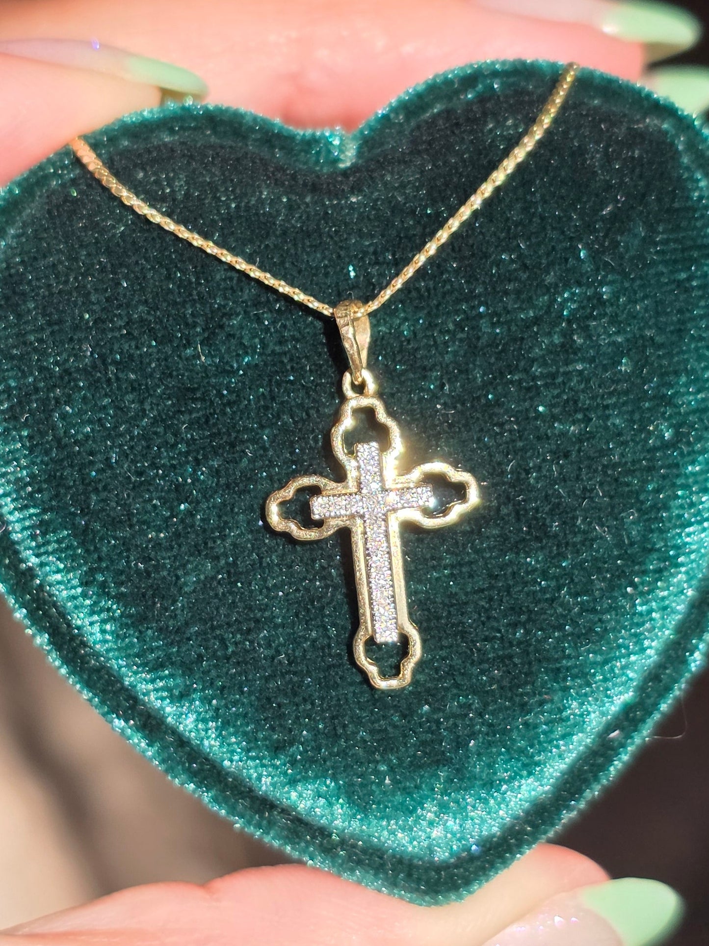 Beautiful 10k Gold Diamond Cross Pendant (NO CHAIN)