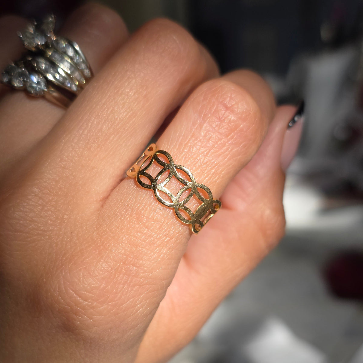18k Interlocking Infinity Openwork Band Ring Size 5.75
