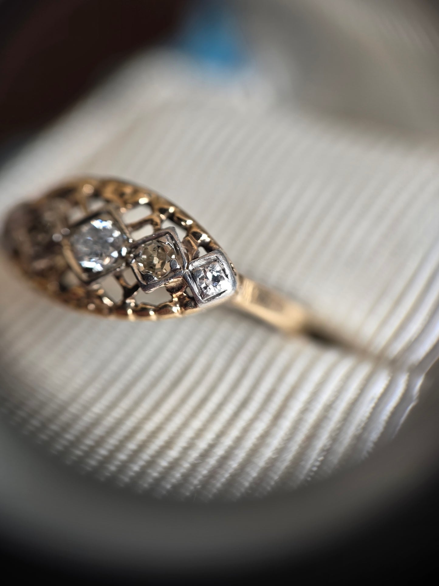 Beautiful Vintage Geometric Openwork Lattice 10k Two Toned Diamond Boat Ring Size 5