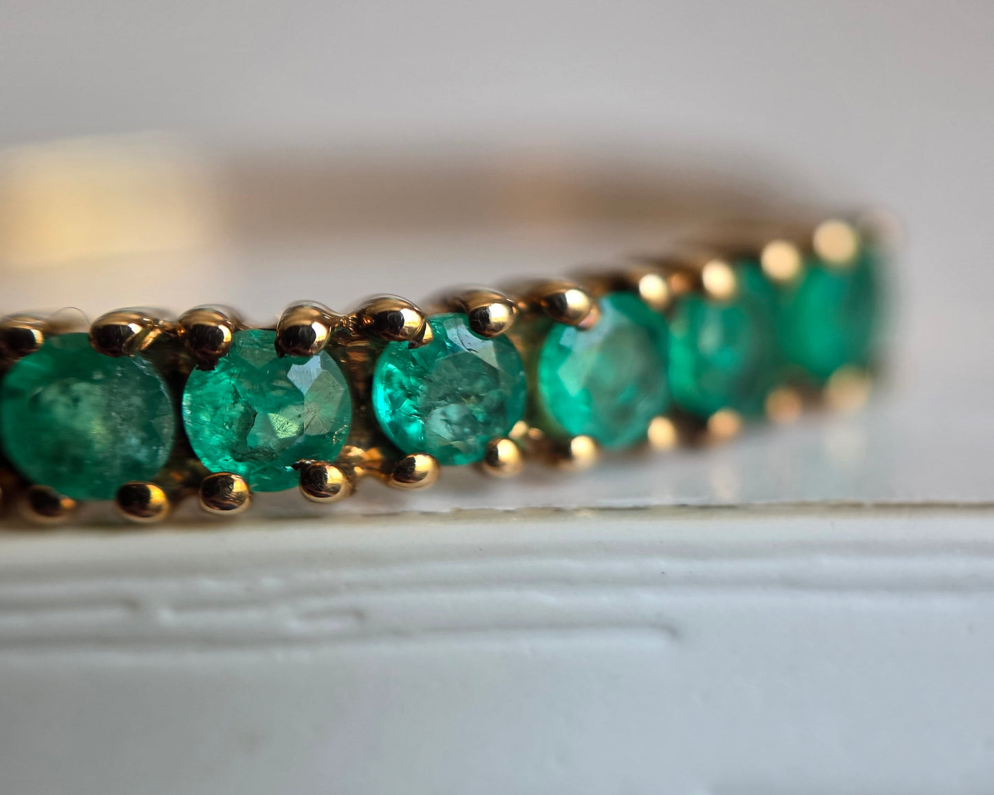 Stunning 10k Gold Emerald Stacker Band Ring Size 8.25